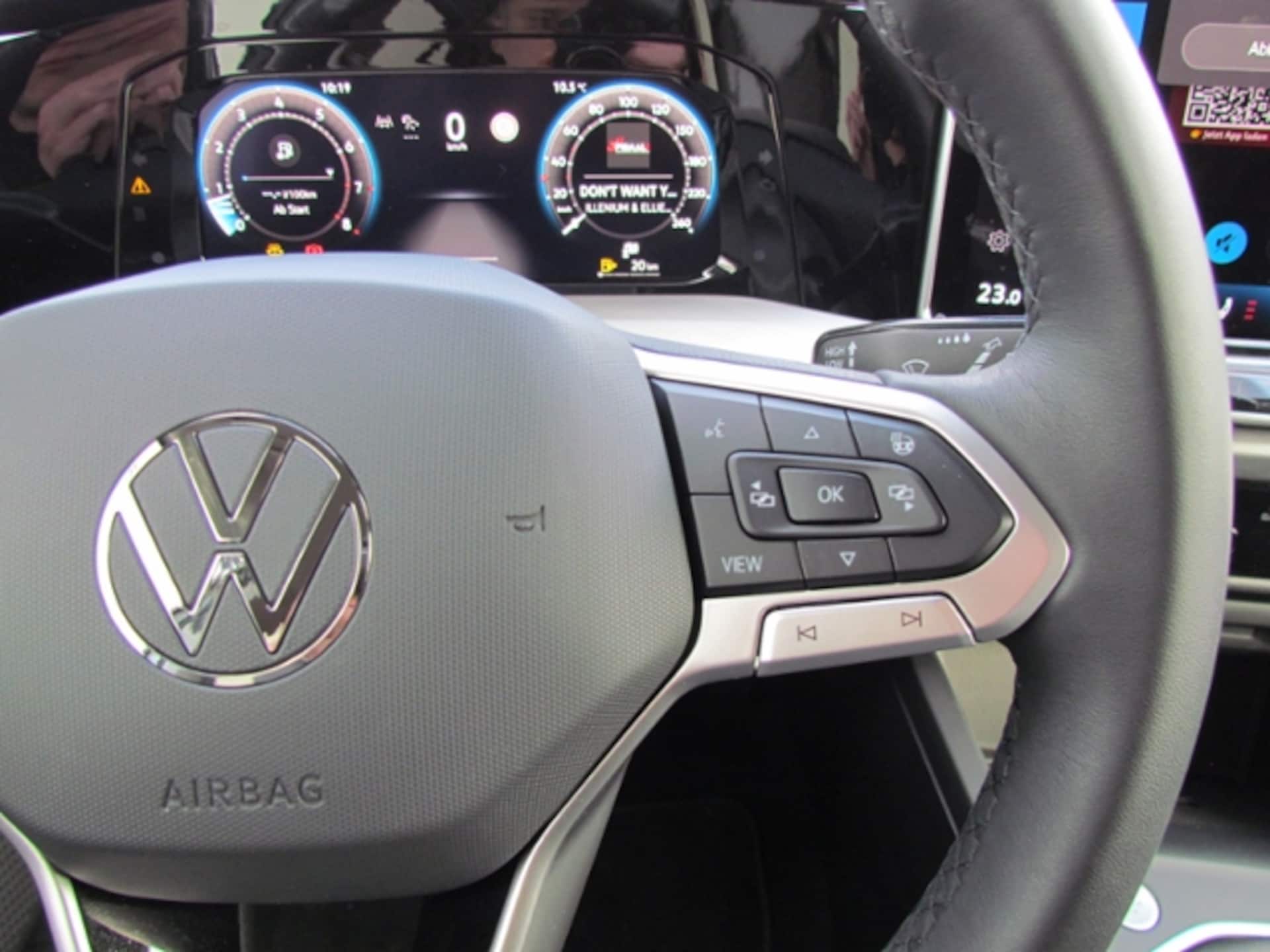 Volkswagen Golf Life