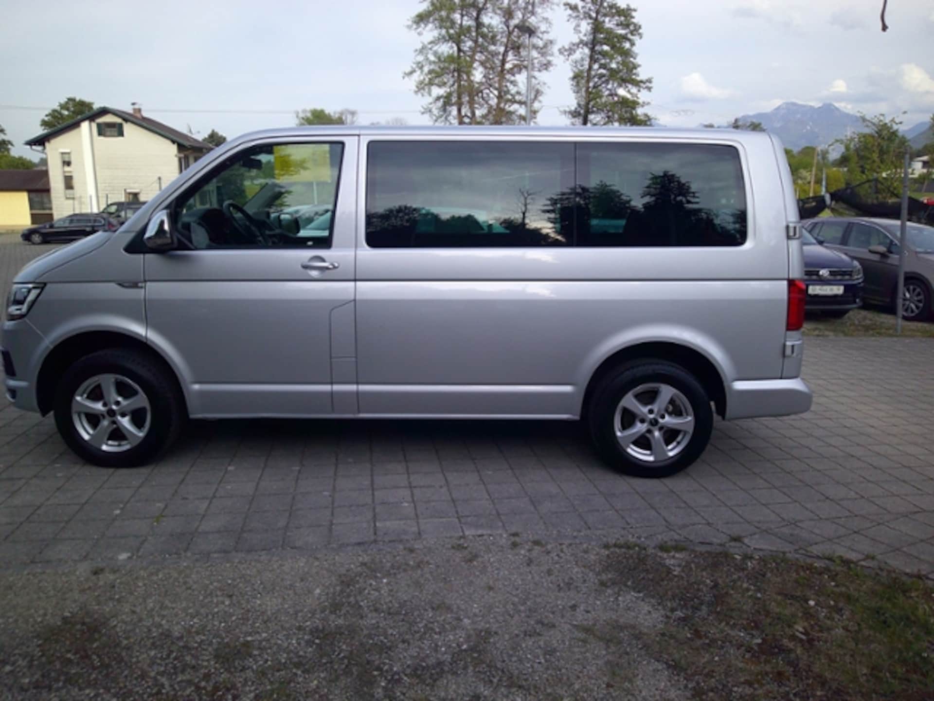 Volkswagen T6 Caravelle Comfortline