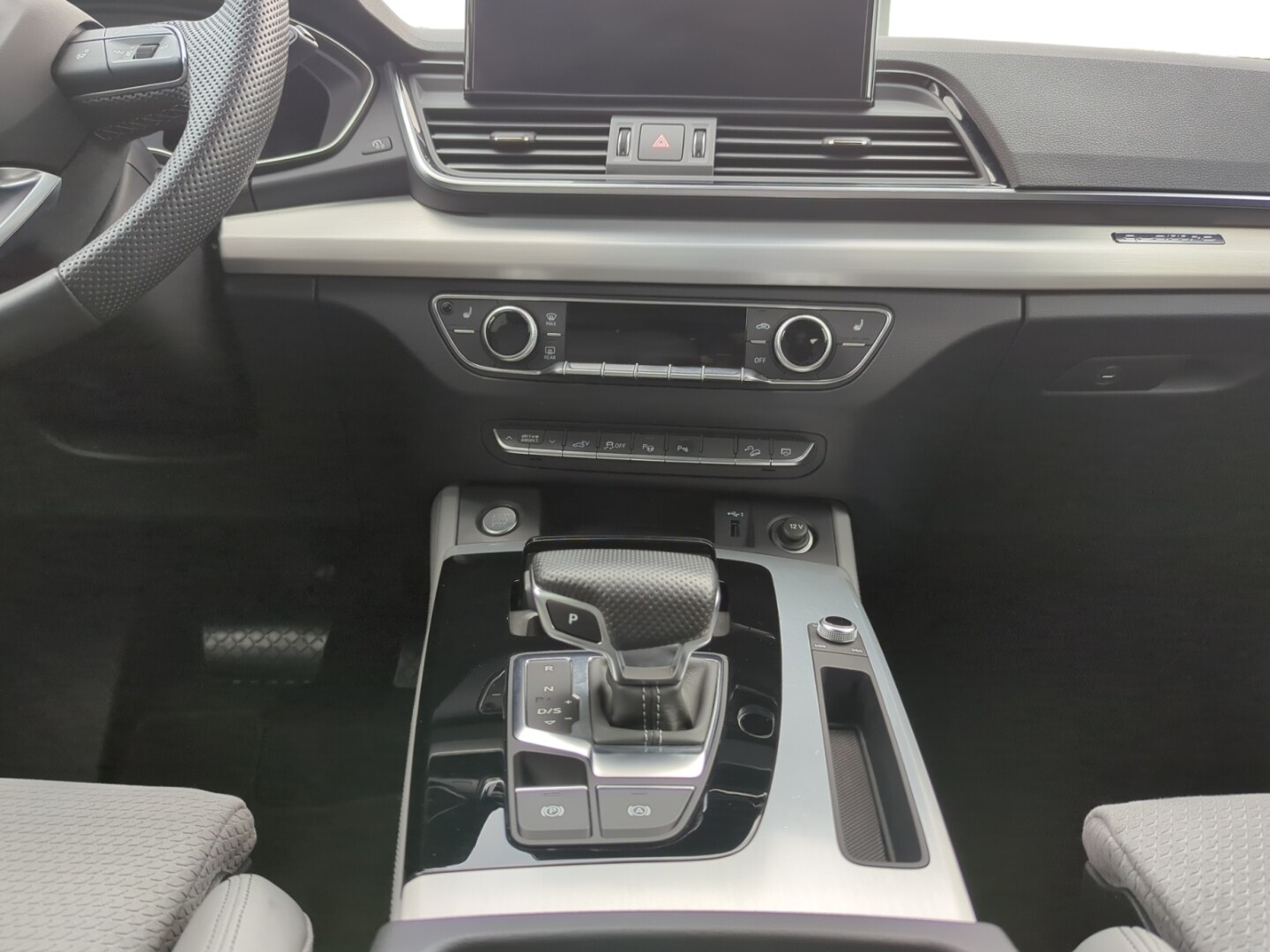 Image about Audi Q5 TFSI e 55 TFSI e quattro S tronic