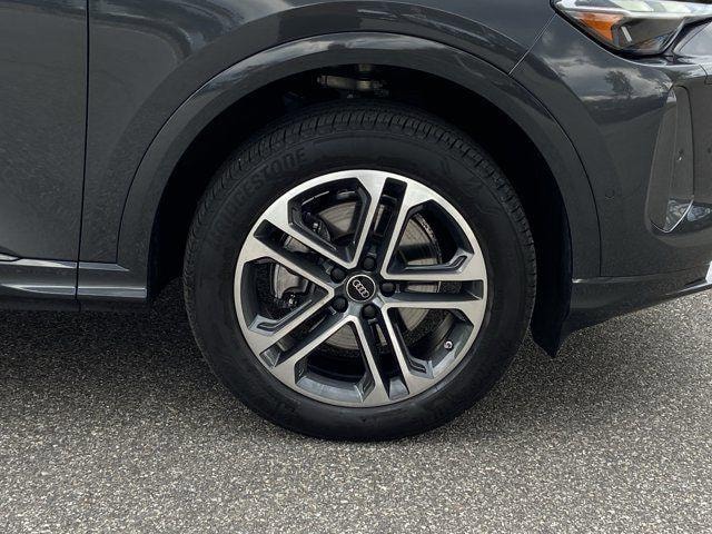 2025 Audi Q5 Premium - Photo 9