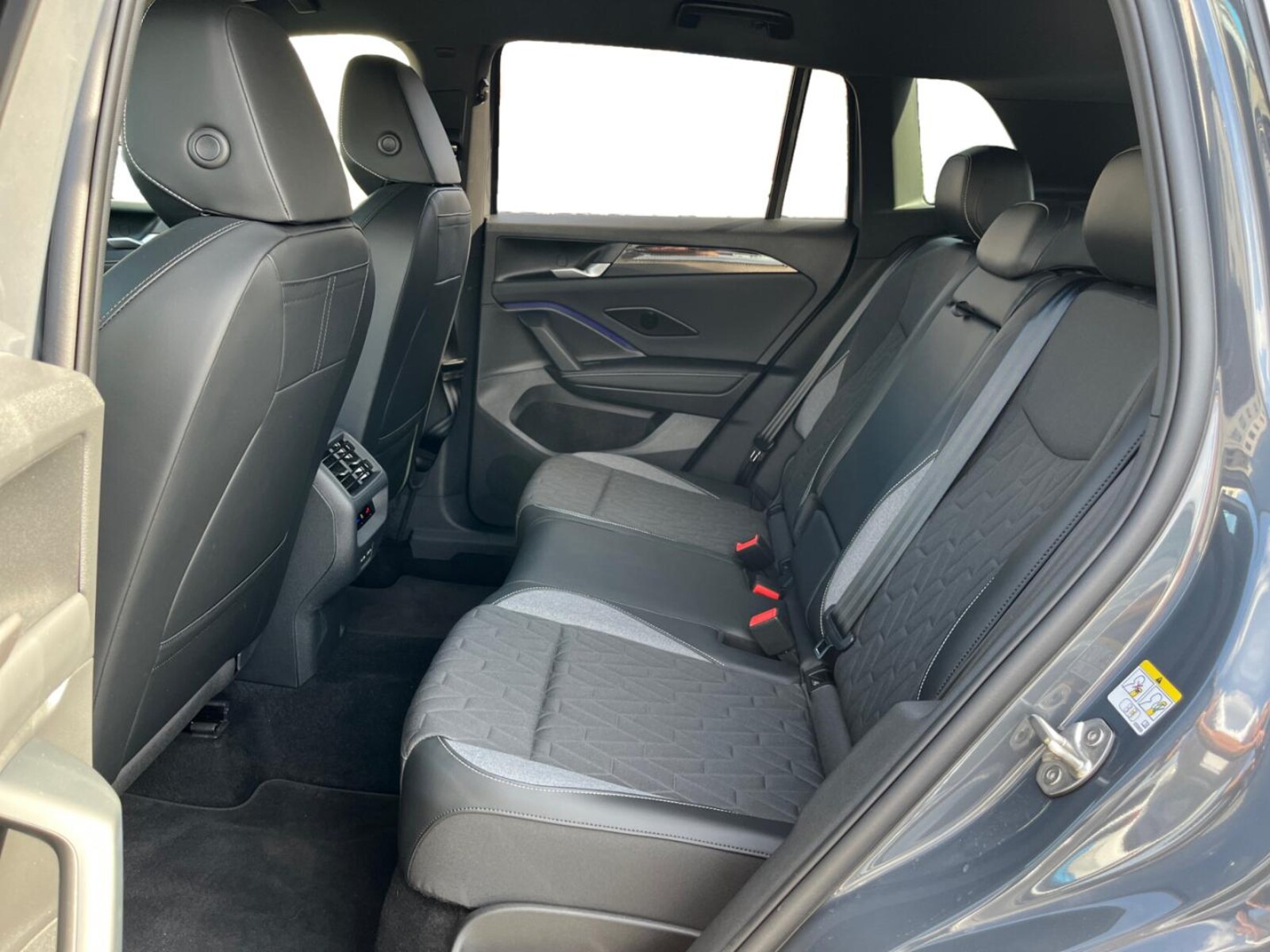 Volkswagen Tiguan – Bild 12