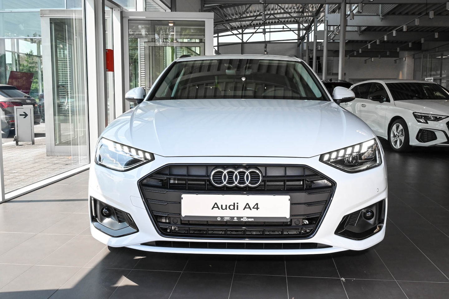 Bild über Audi A4 Avant advanced 40 TDI S tronic - für weitere Informationen kontaktieren Sie den Audi Partner