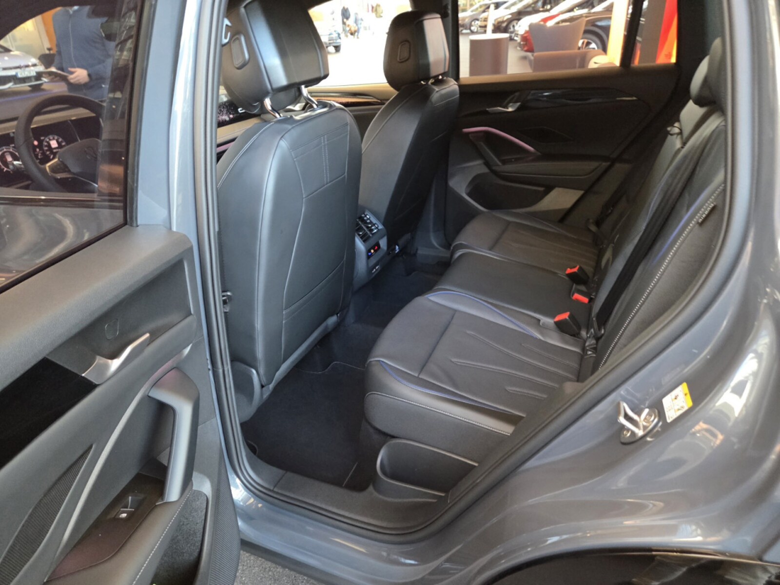 Volkswagen Tiguan – Bild 11