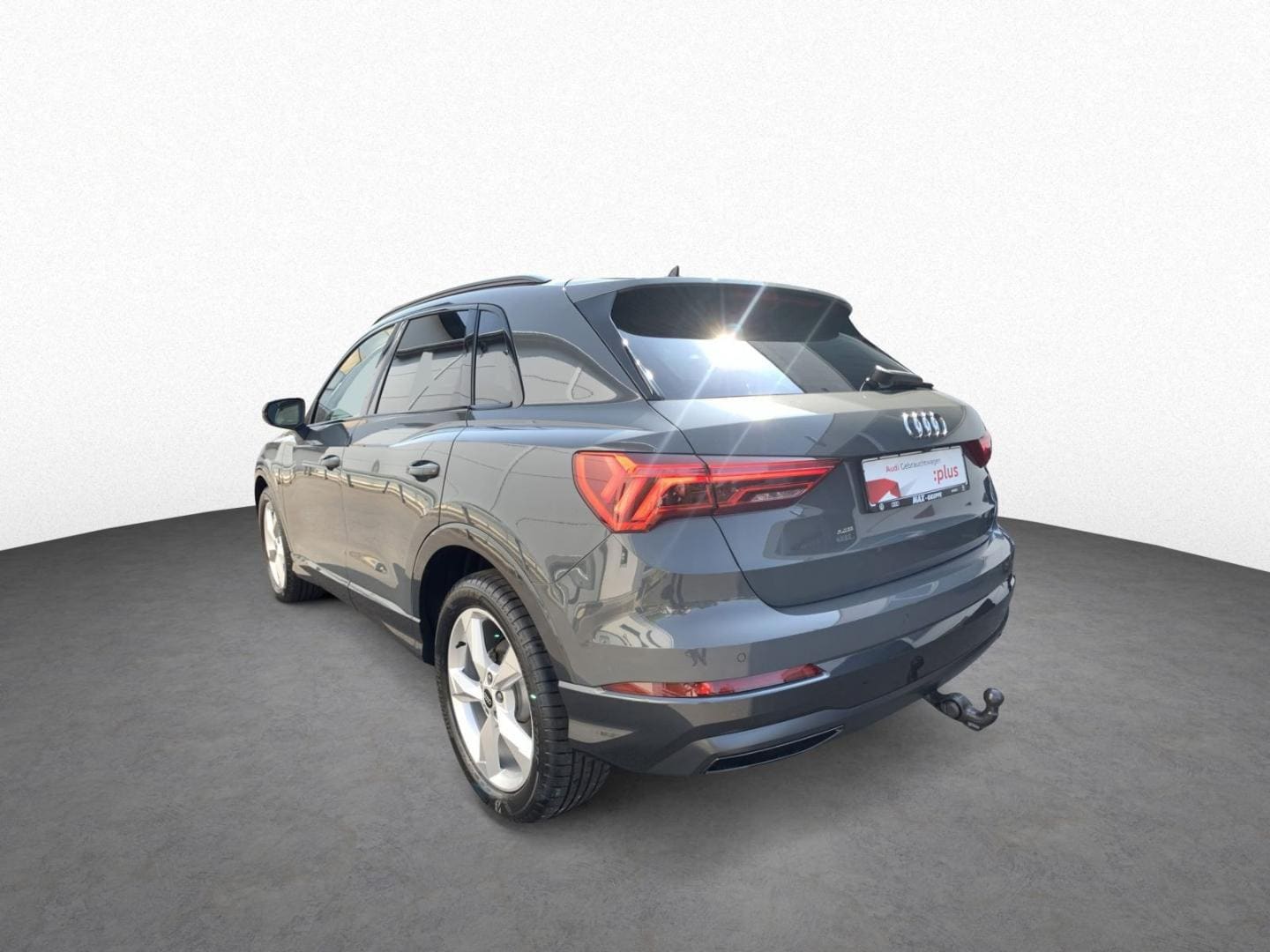 Bild über Audi Q3 TDI 110 kW S tronic - für weitere Informationen kontaktieren Sie den Audi Partner