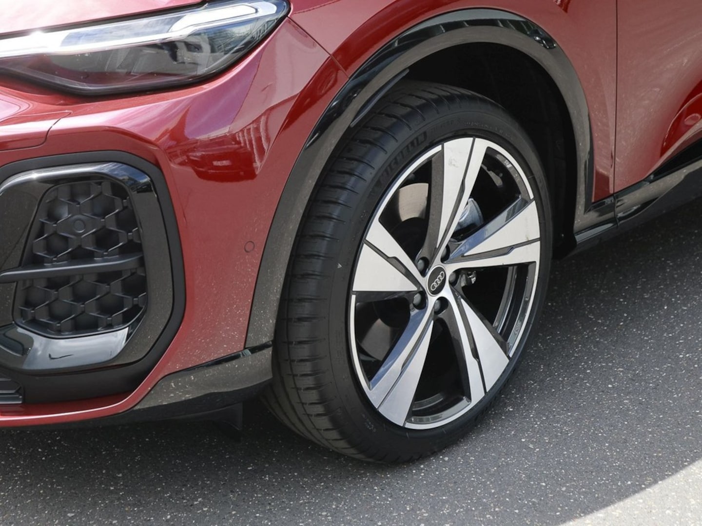 Bild über Audi Q5 SUV TDI quattro 150 kW S tronic - für weitere Informationen kontaktieren Sie den Audi Partner