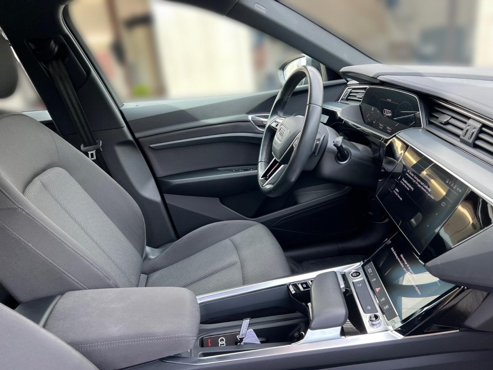 Audi Q8 e-tron – Bild 15