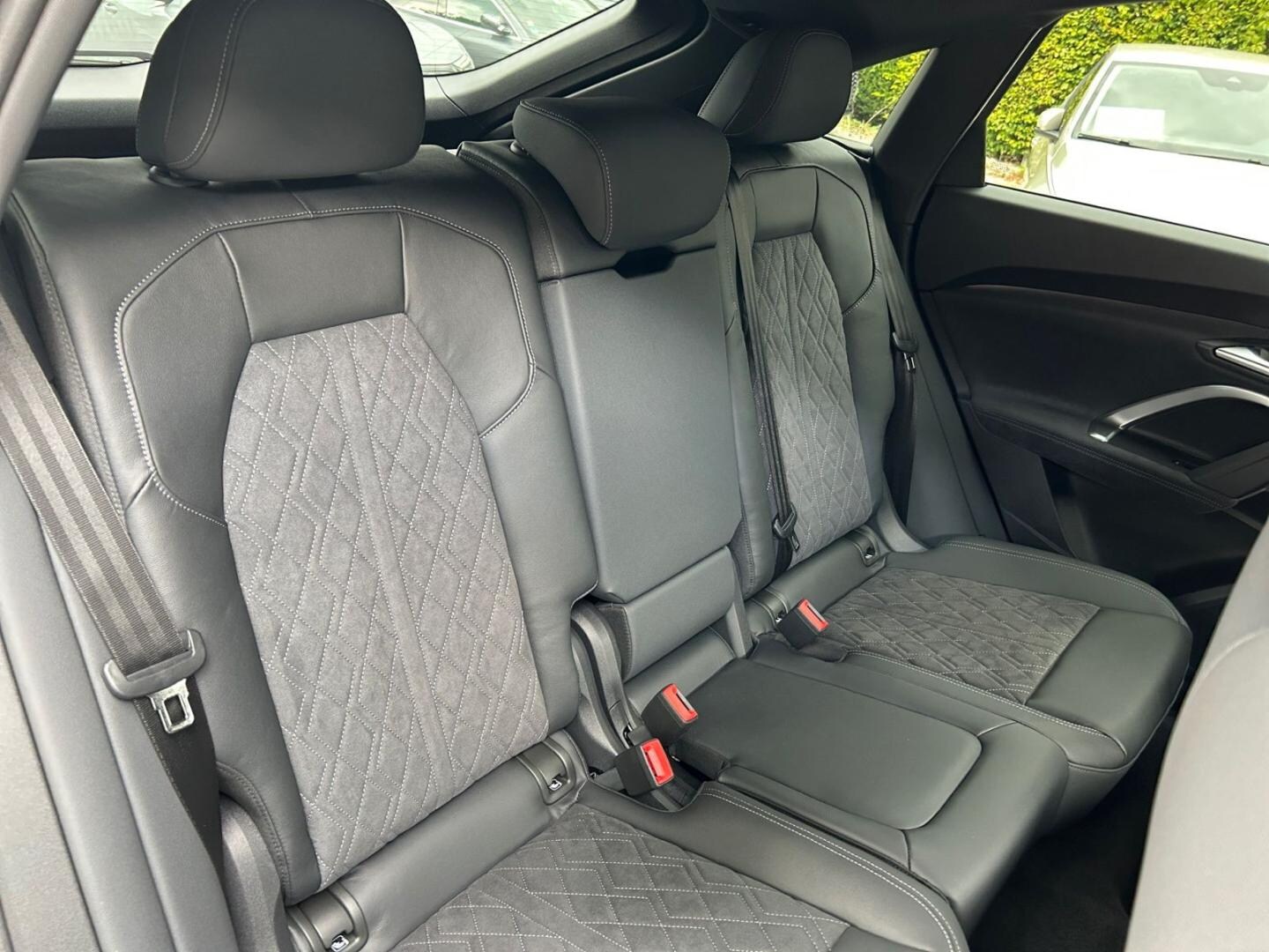 Bild über Audi Q5 Sportback TFSI quattro 150 kW S tronic - für weitere Informationen kontaktieren Sie den Audi Partner