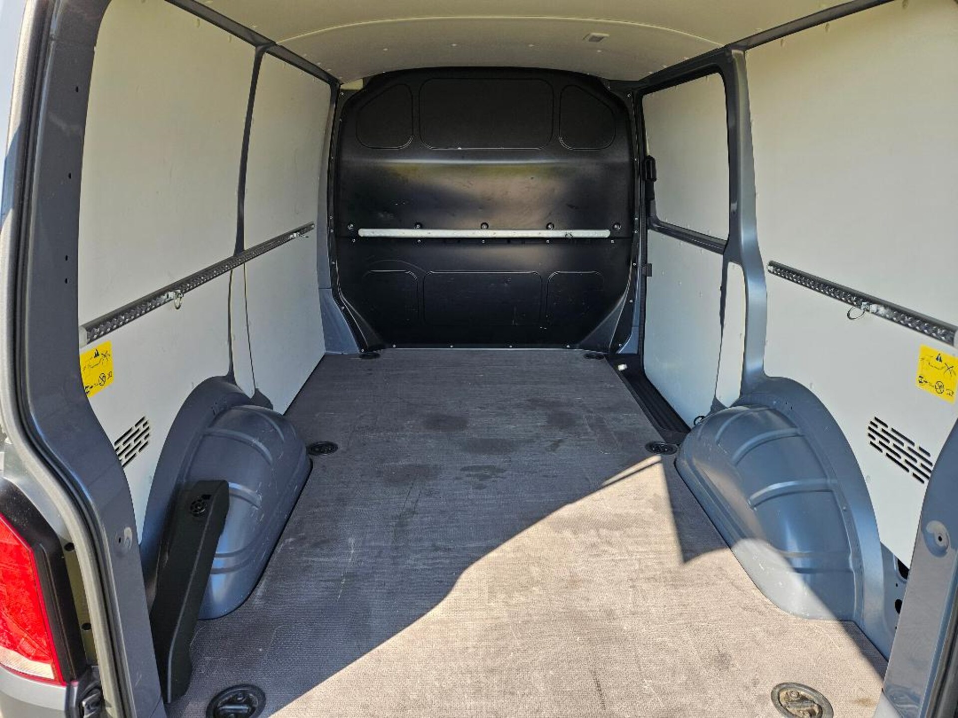 Volkswagen T6.1 Transporter Kasten kurzer Radstand