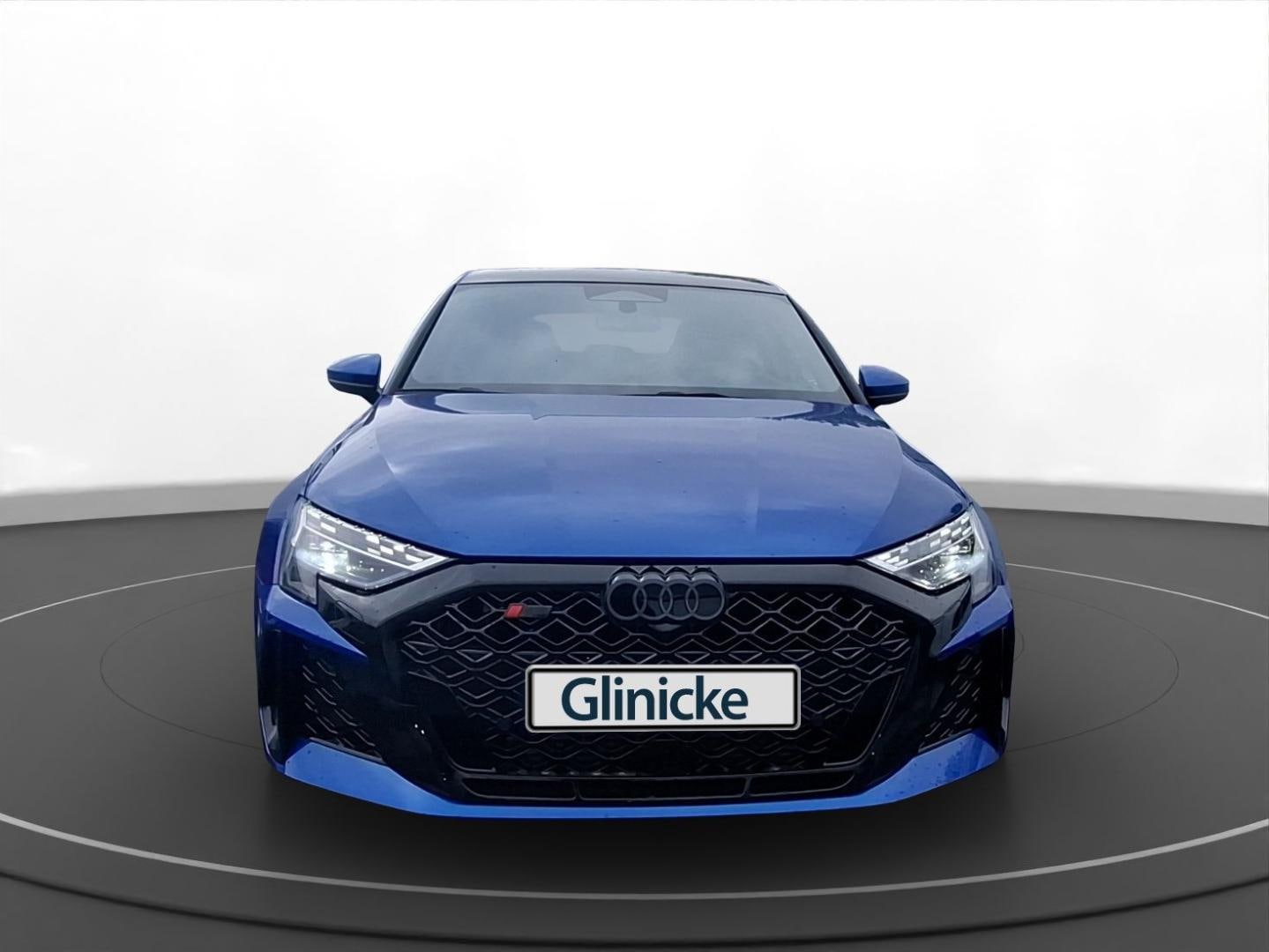 Bild über Audi RS 3 Sportback TFSI quattro 294 kW S tronic - für weitere Informationen kontaktieren Sie den Audi Partner