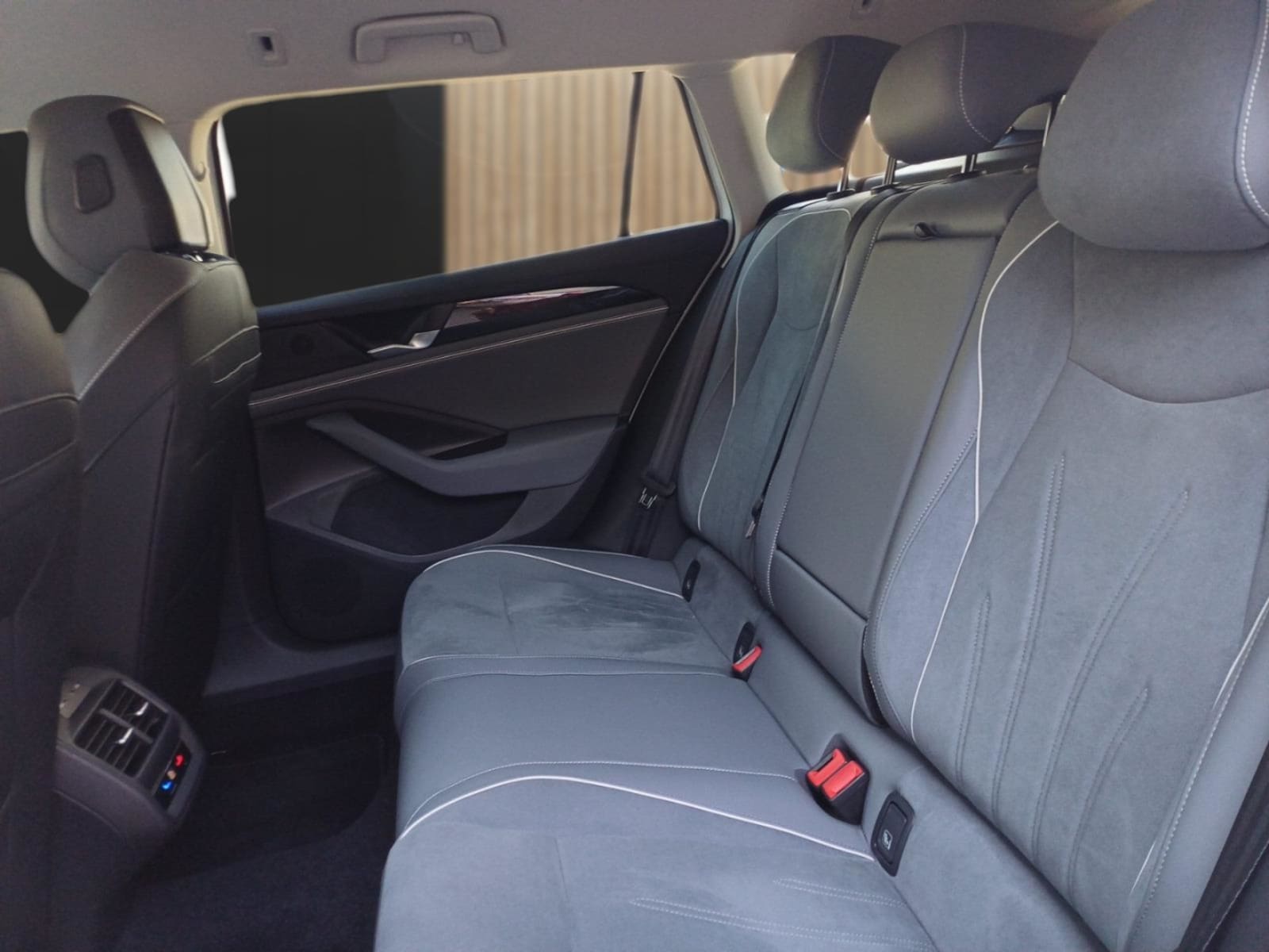 Volkswagen Passat – Bild 11