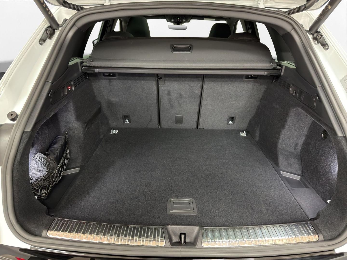 Bild über Audi Q5 SUV TFSI 150 kW S tronic - für weitere Informationen kontaktieren Sie den Audi Partner