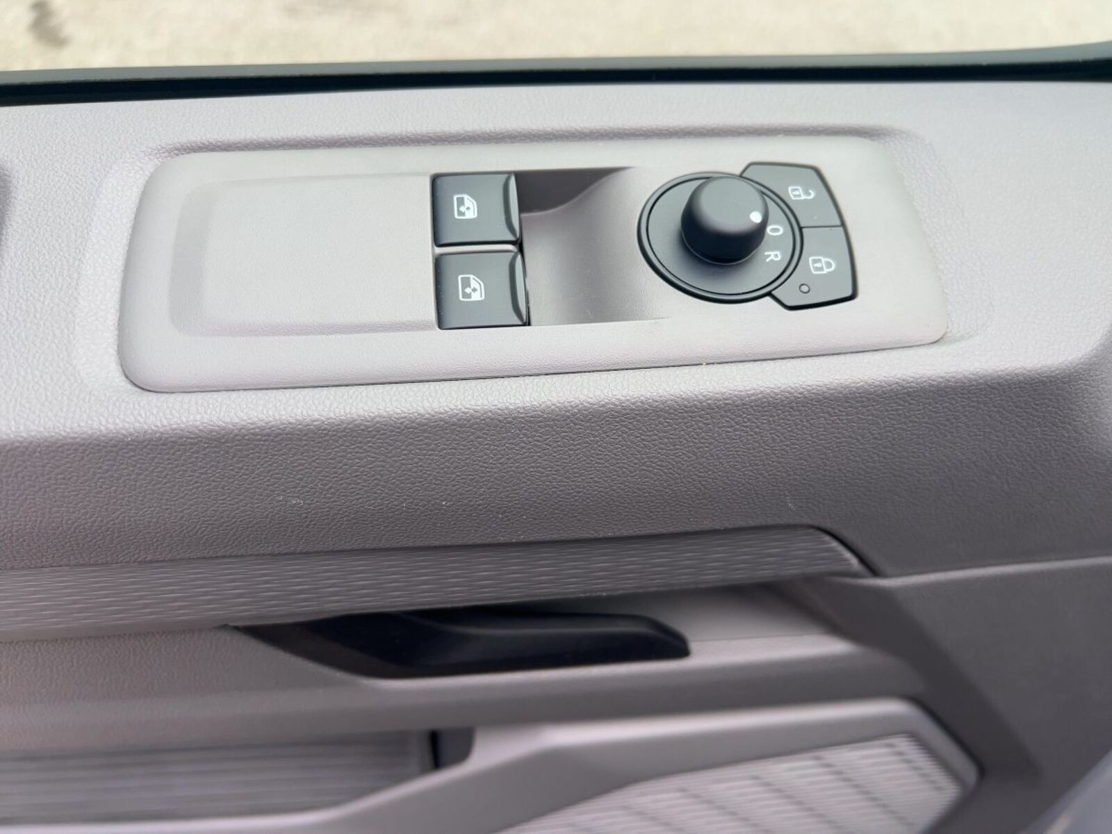 Volkswagen Transporter Kasten kurzer Radstand – Bild 12