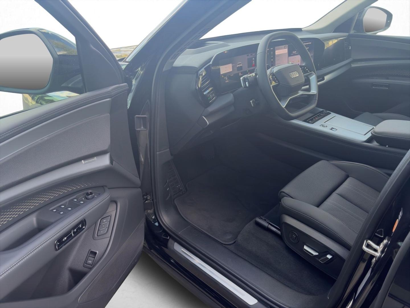 Bild über Audi Q7 SUV TDI quattro 220 kW tiptronic - für weitere Informationen kontaktieren Sie den Audi Partner