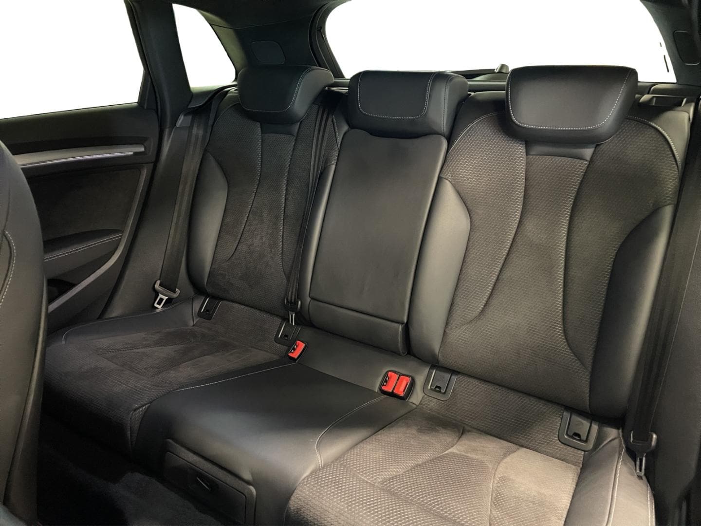 Bild über Audi S3 Sportback S3 Sportback TFSI 221 kW (300 PS) S tronic - for more details contact your dealer