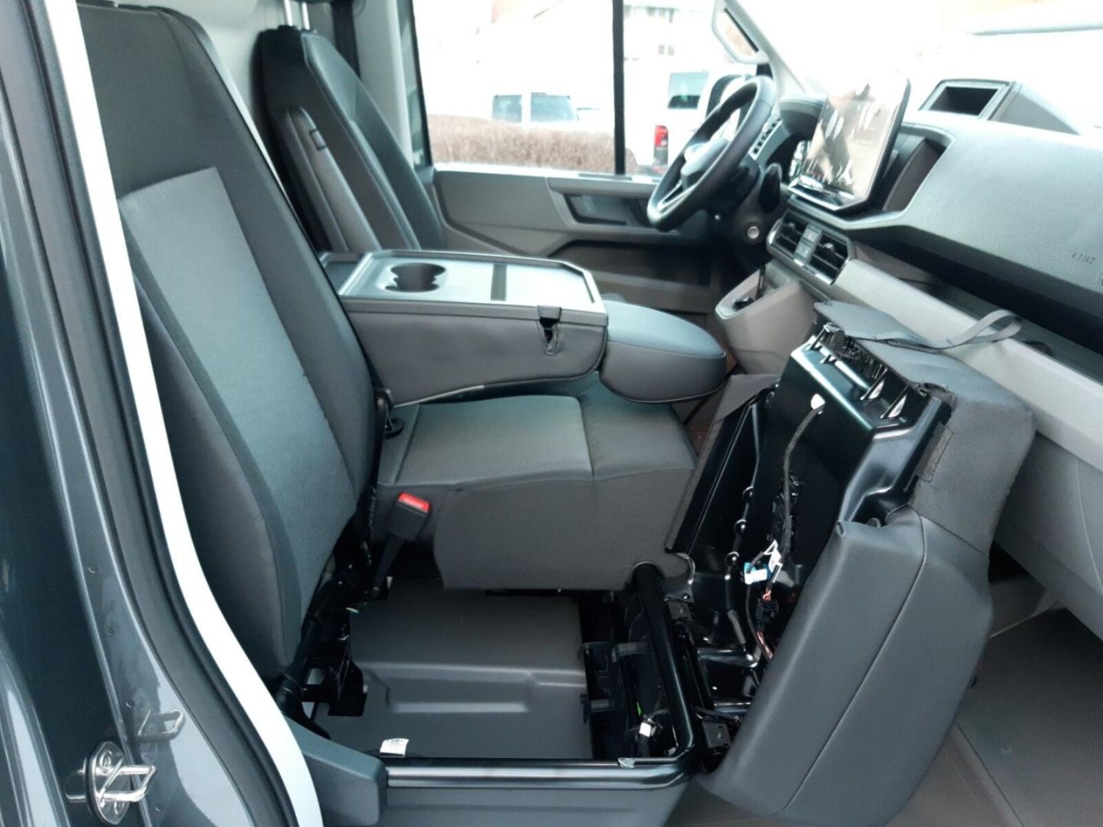 Volkswagen Crafter Kasten mittlerer Radstand – Bild 10