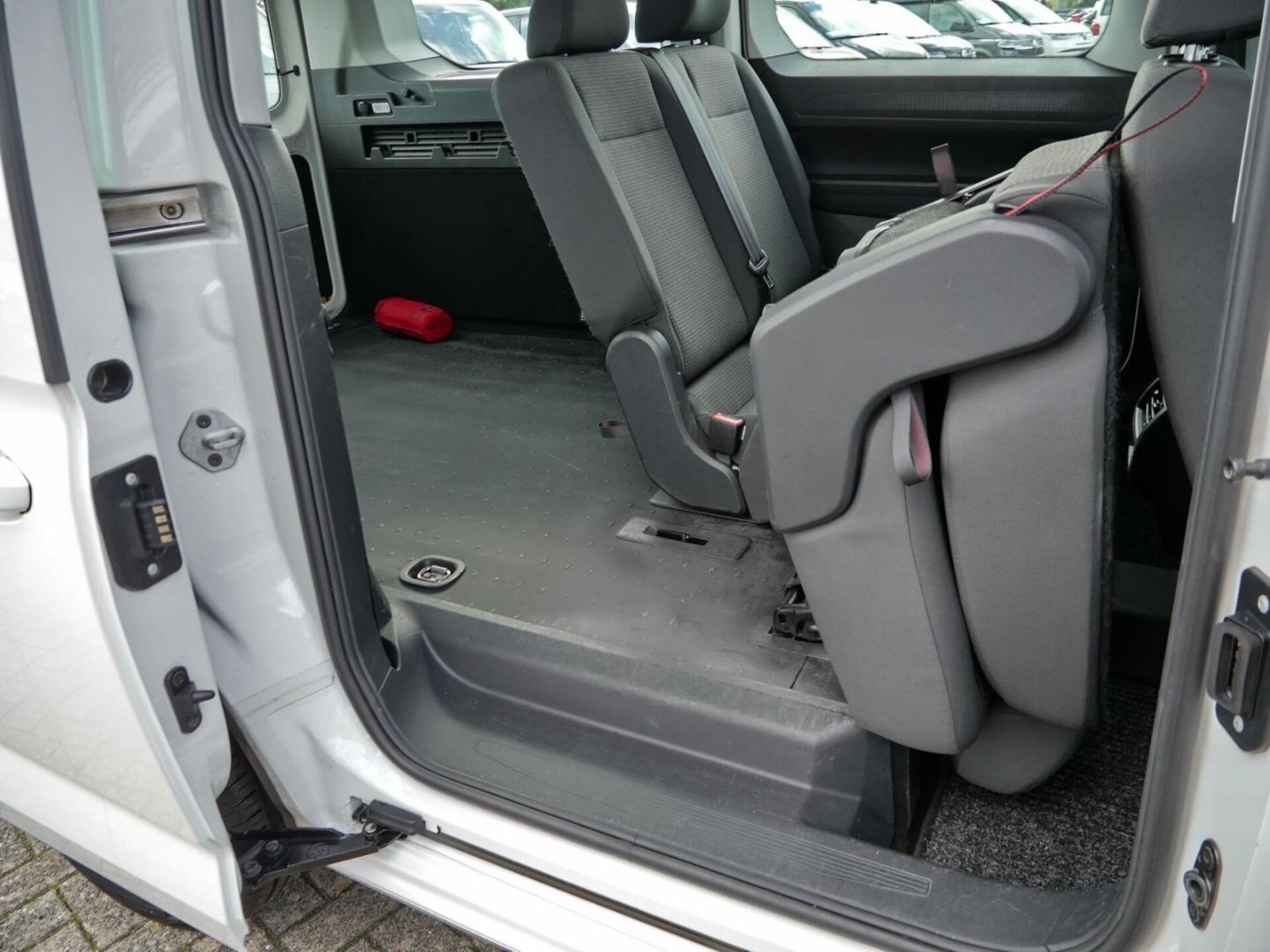 Volkswagen Caddy Maxi Basis-Modell