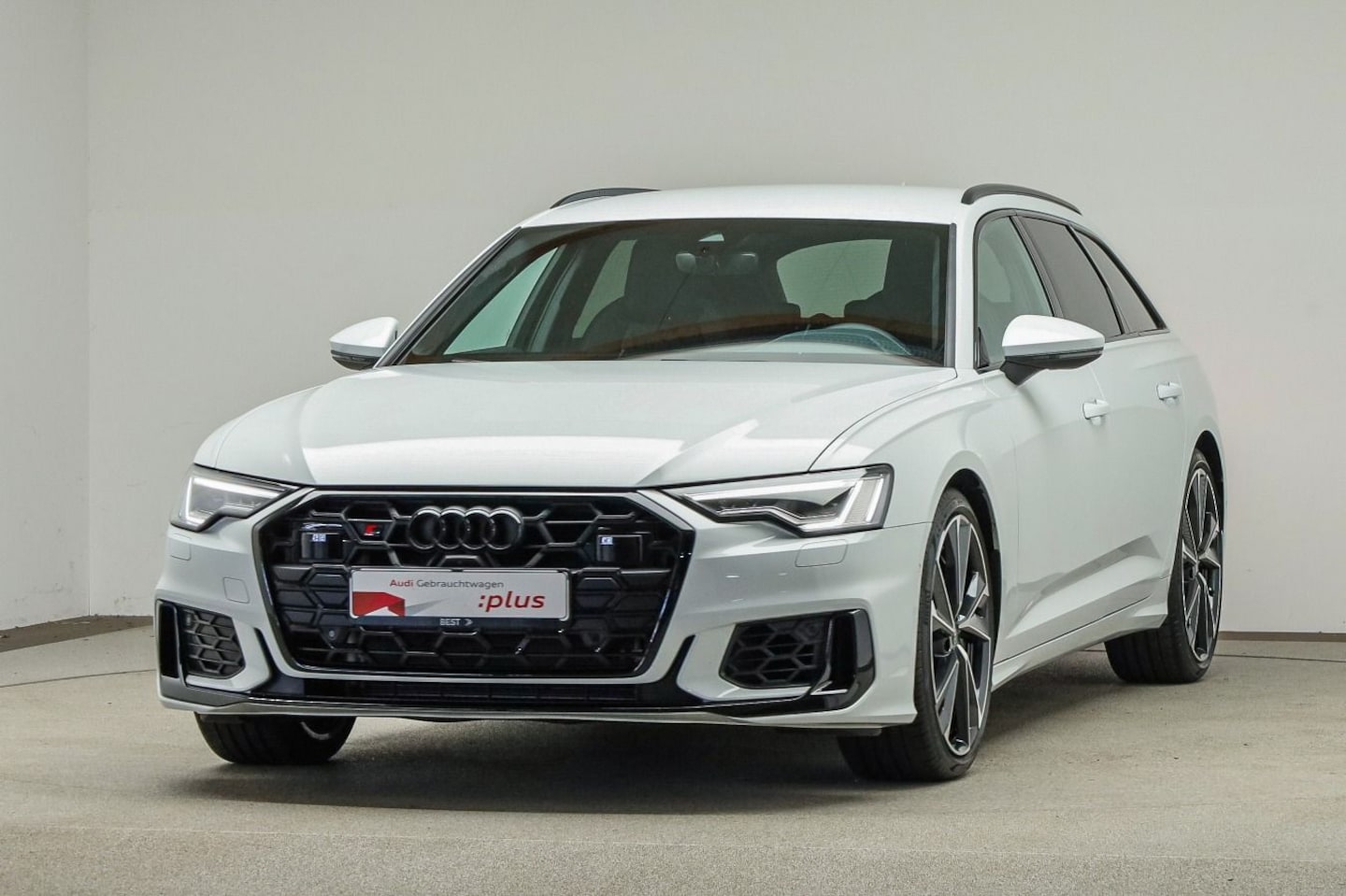 Bild über Audi S6 Avant TDI quattro tiptronic - für weitere Informationen kontaktieren Sie den Audi Partner