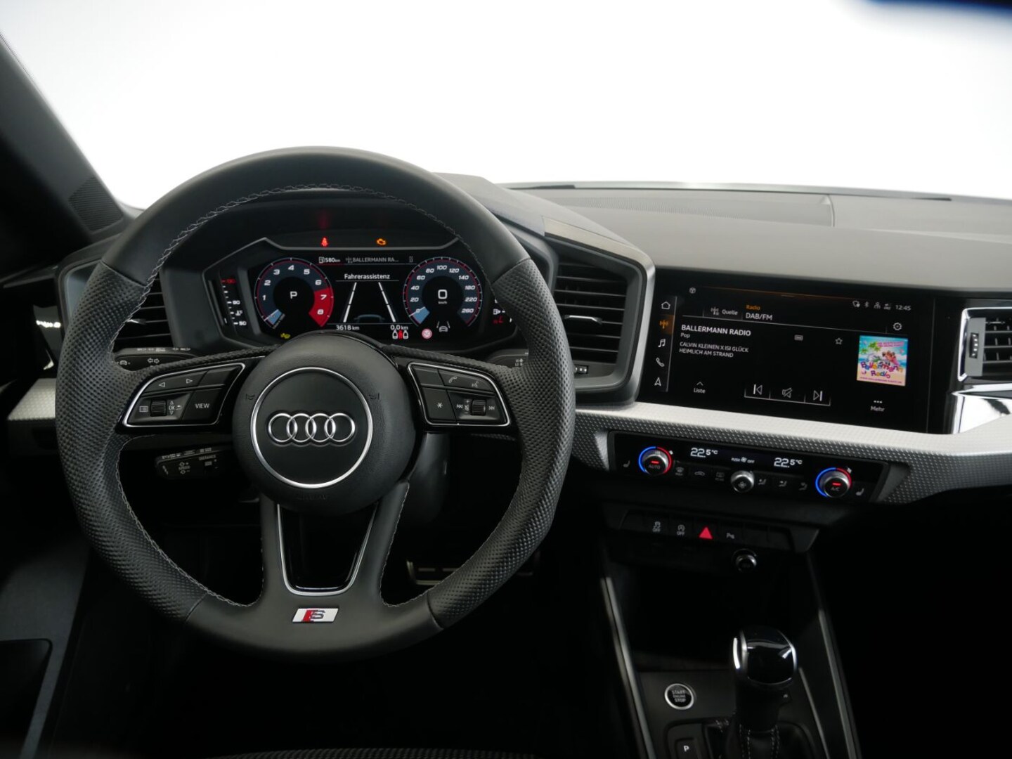 Bild über Audi A1 allstreet 35 TFSI S tronic - für weitere Informationen kontaktieren Sie den Audi Partner
