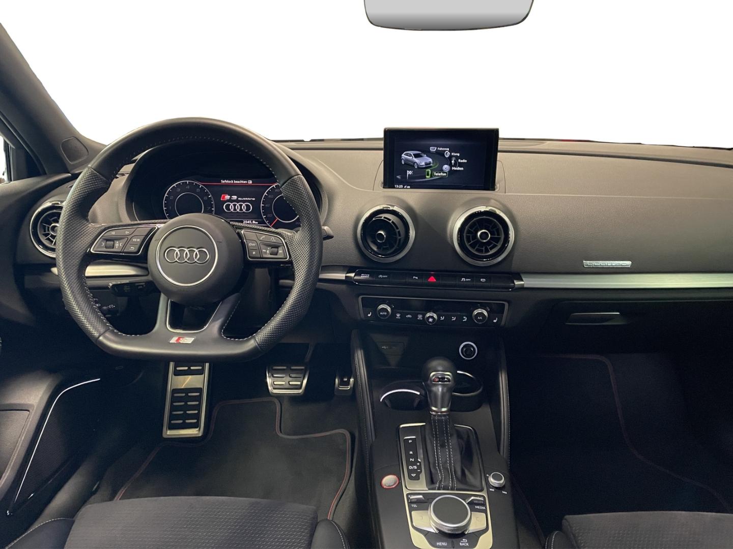 Bild über Audi S3 Sportback S3 Sportback TFSI 221 kW (300 PS) S tronic - for more details contact your dealer