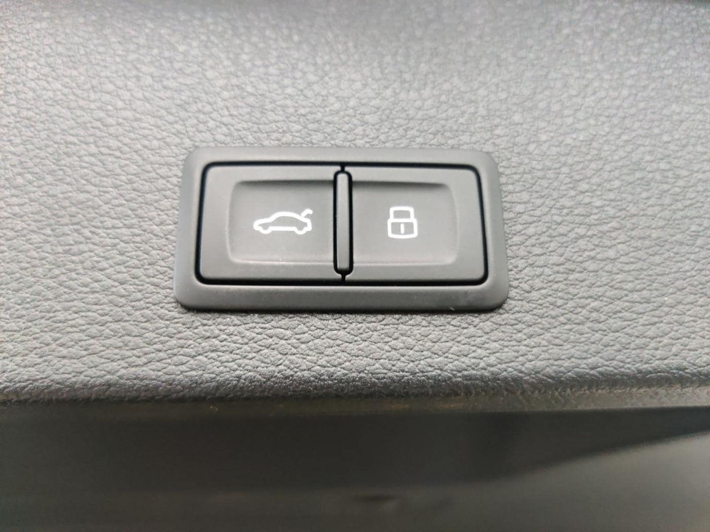 Bild über Audi Q2 S line 35 TFSI Schaltgetriebe - für weitere Informationen kontaktieren Sie den Audi Partner