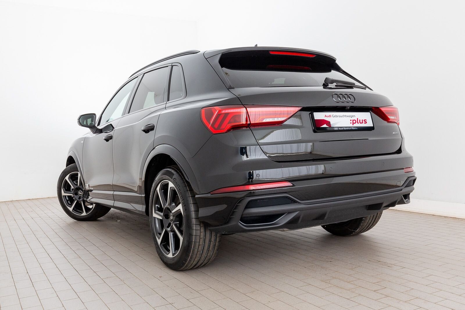 Image about Audi Q3 S line 45 TFSI quattro S tronic