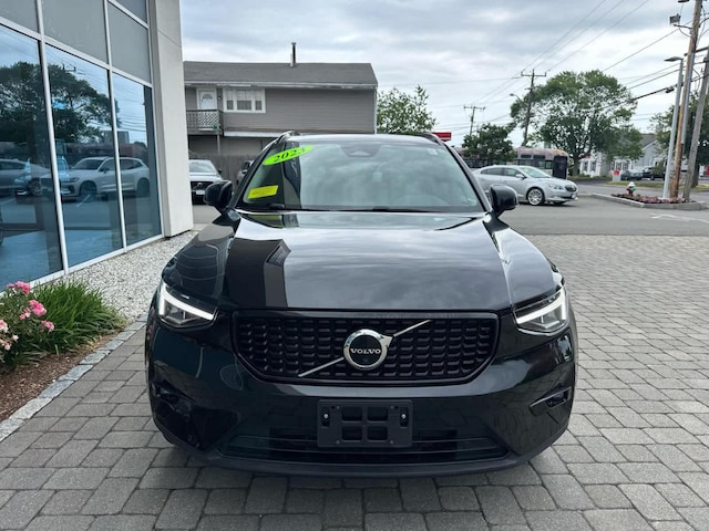 2023 Volvo XC40