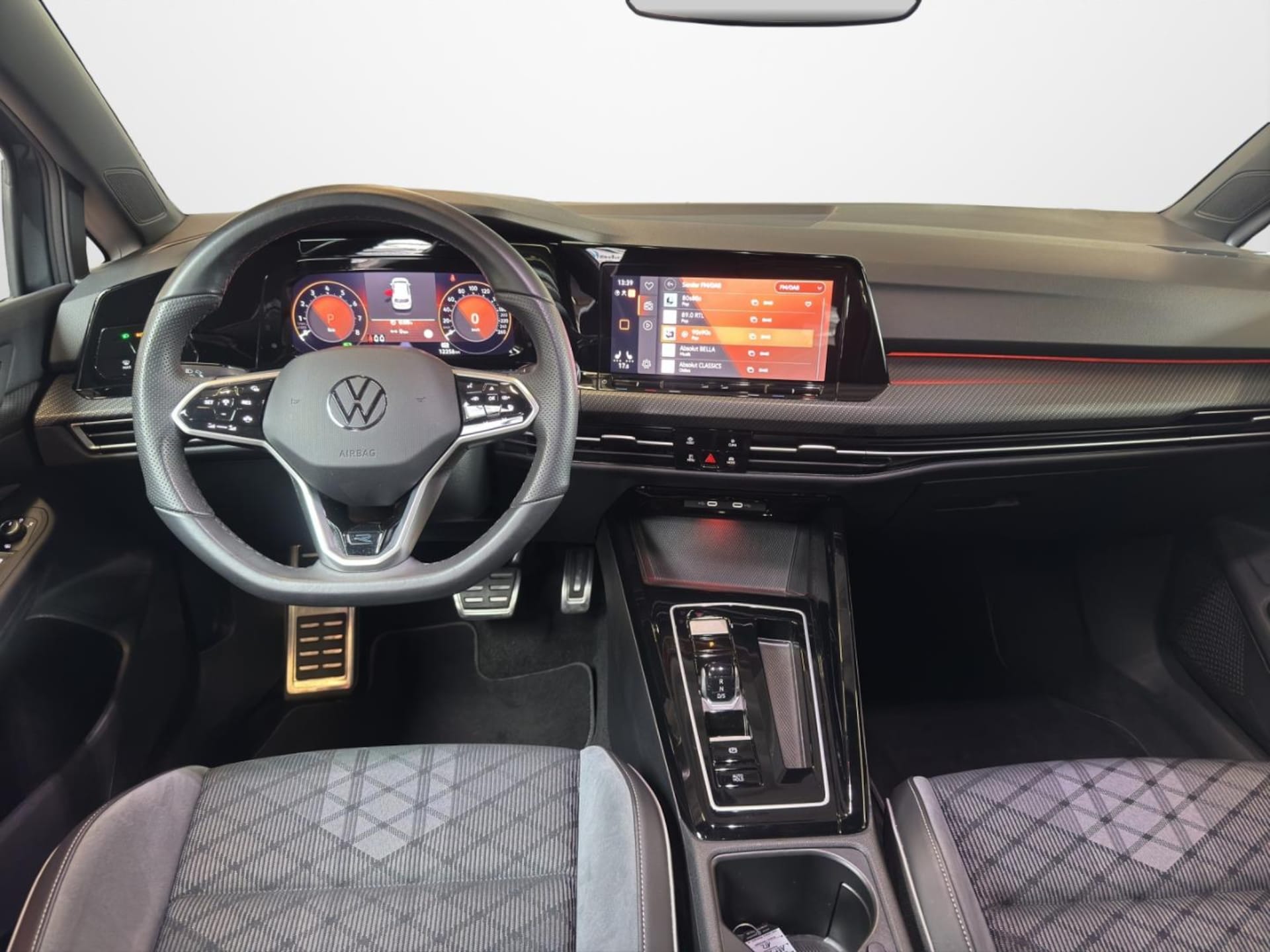 Volkswagen Golf R-Line