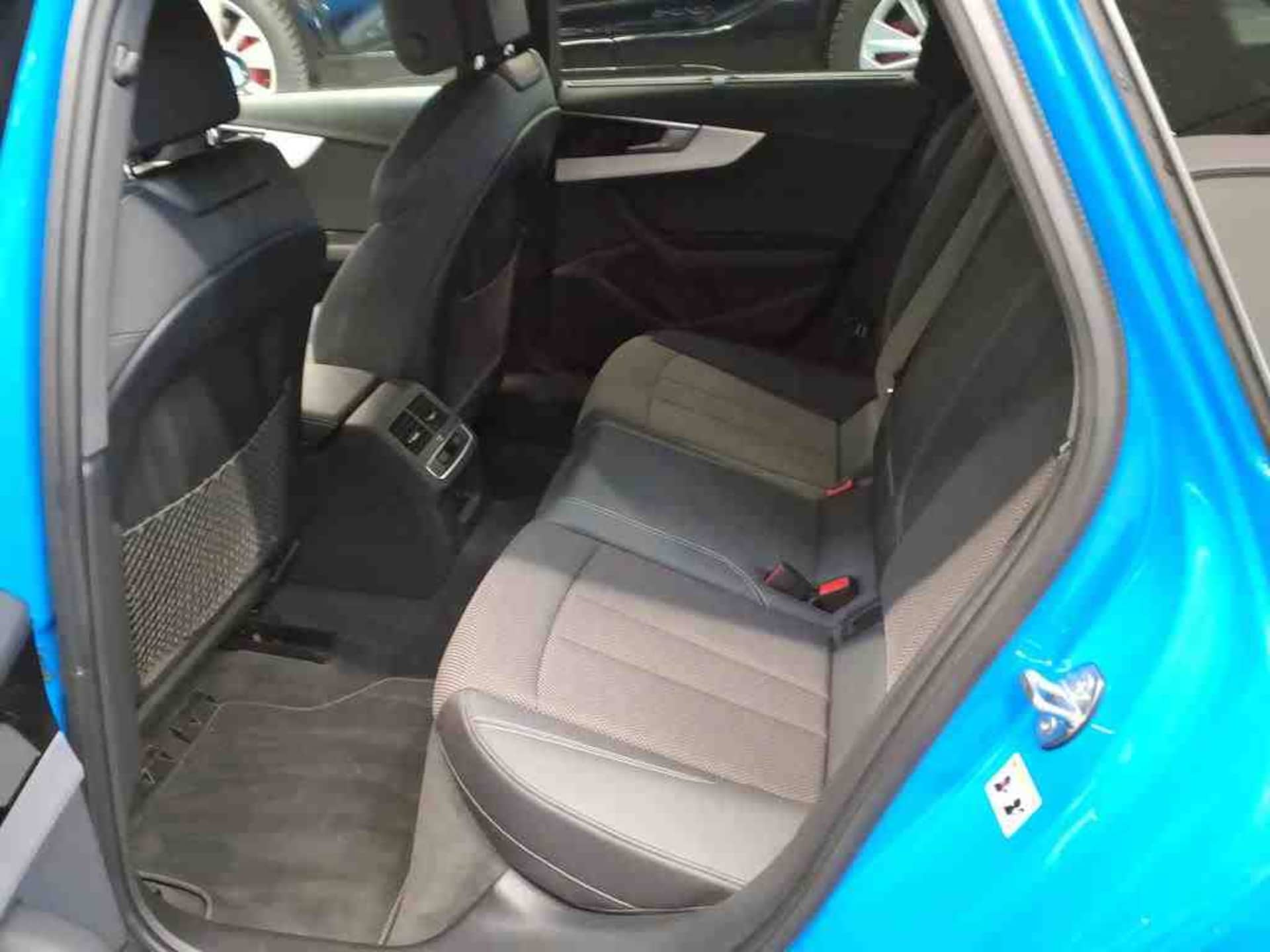 Audi A4 Avant S line