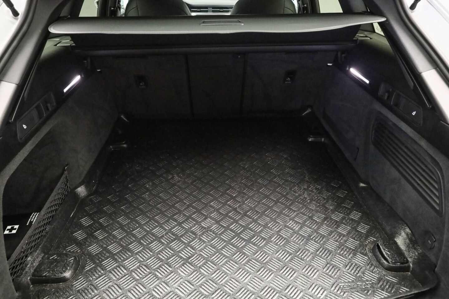 Bild über Audi S6 Avant TDI quattro tiptronic - für weitere Informationen kontaktieren Sie den Audi Partner