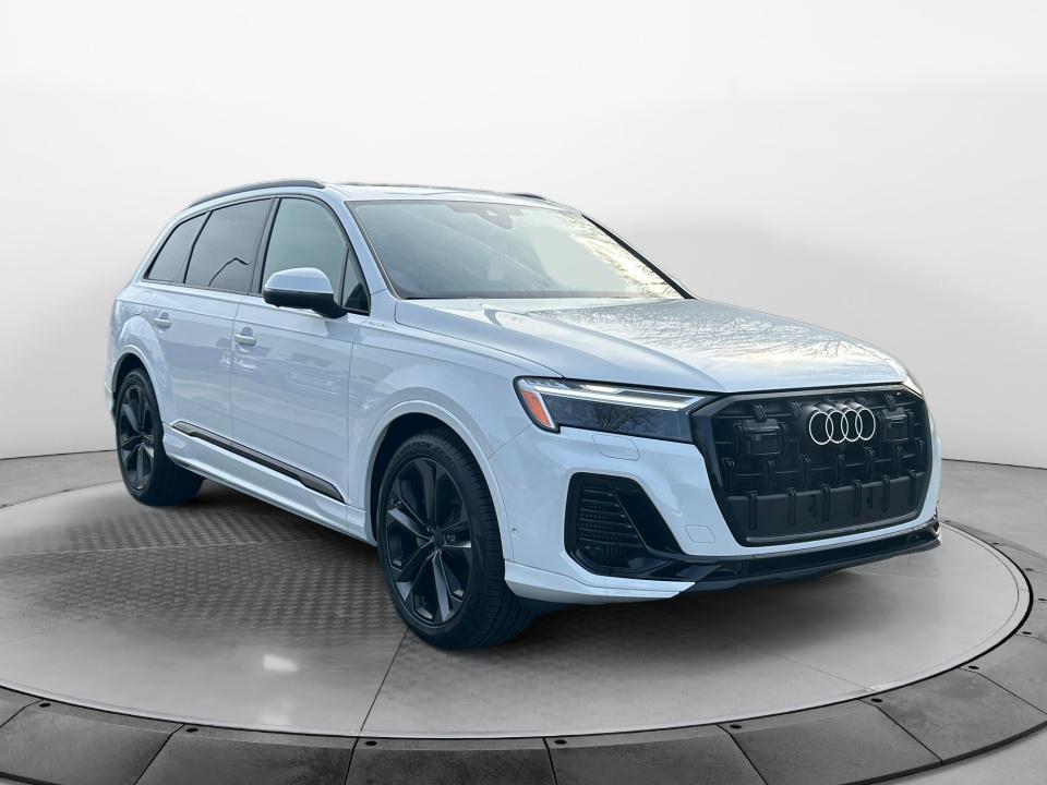 2026 Audi Q7 55 Premium Plus quattro Tiptronic's photo