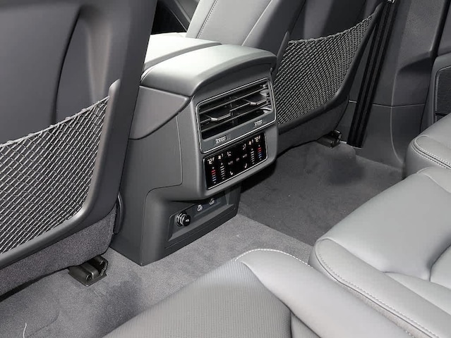2026 Audi Q7 S Line Premium Plus - Photo 18