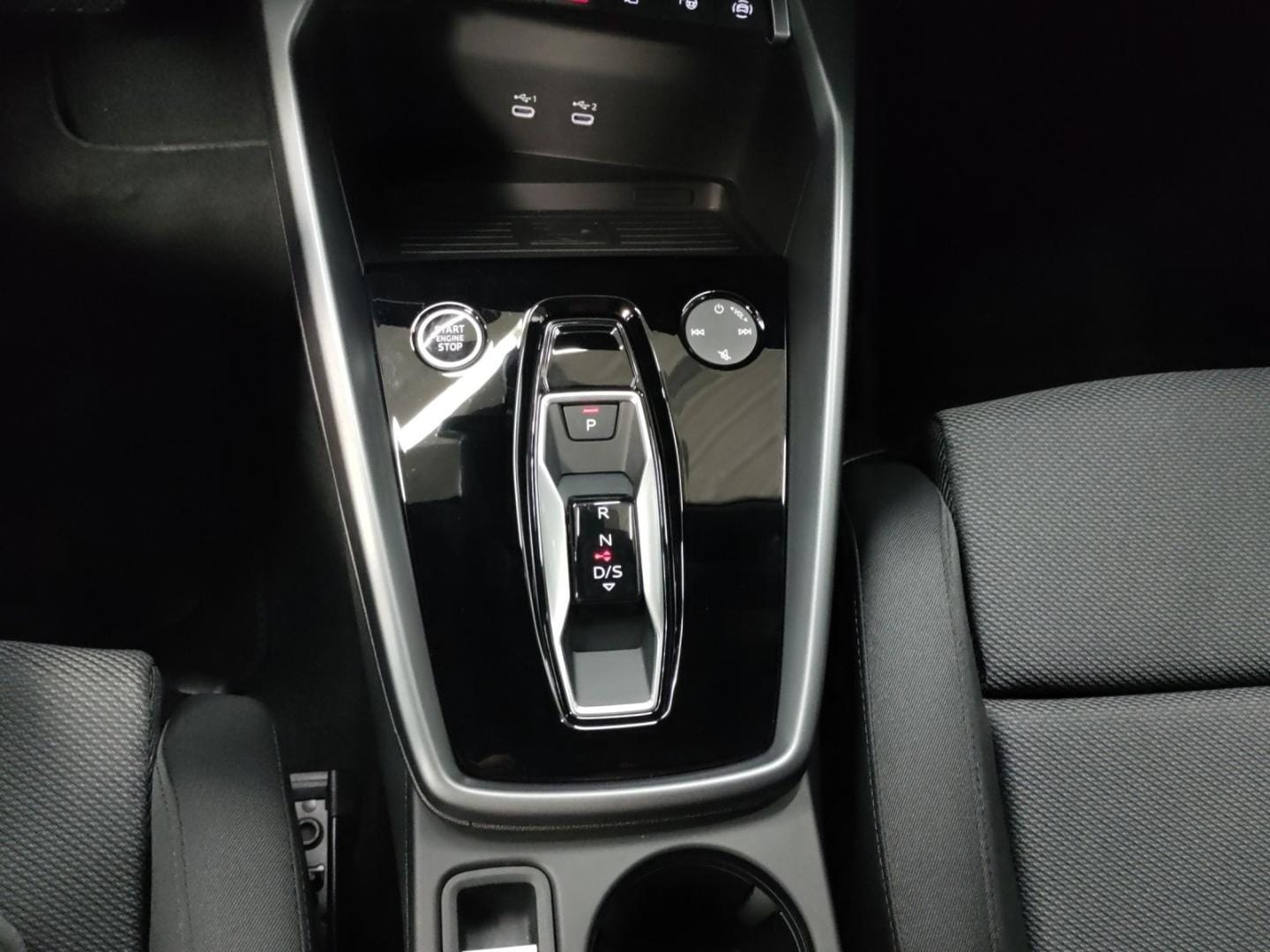 Bild über Audi A3 Sportback TFSI e advanced 40 TFSI e S tronic - für weitere Informationen kontaktieren Sie den Audi Partner