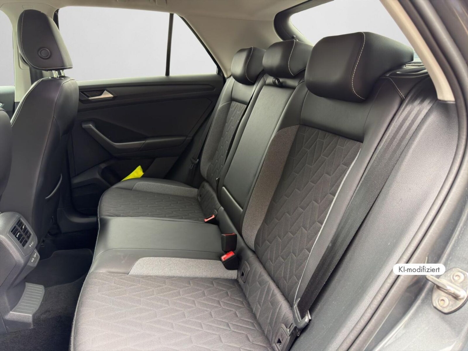 Volkswagen T-Roc – Bild 12