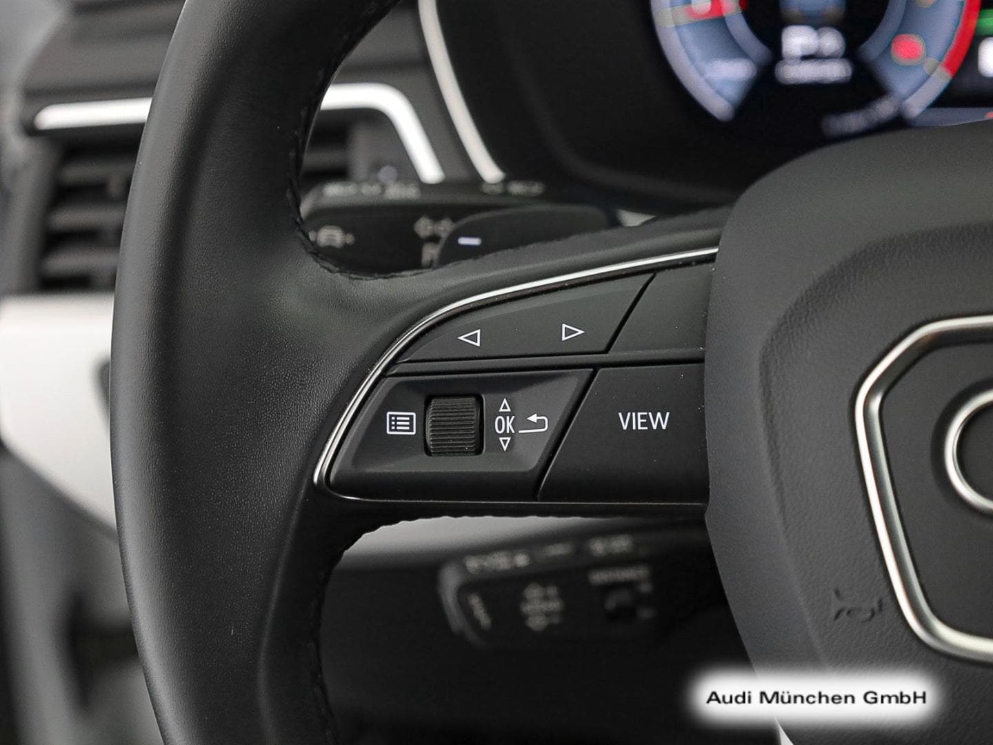 Bild über Audi A4 Avant advanced 40 TFSI quattro S tronic - für weitere Informationen kontaktieren Sie den Audi Partner