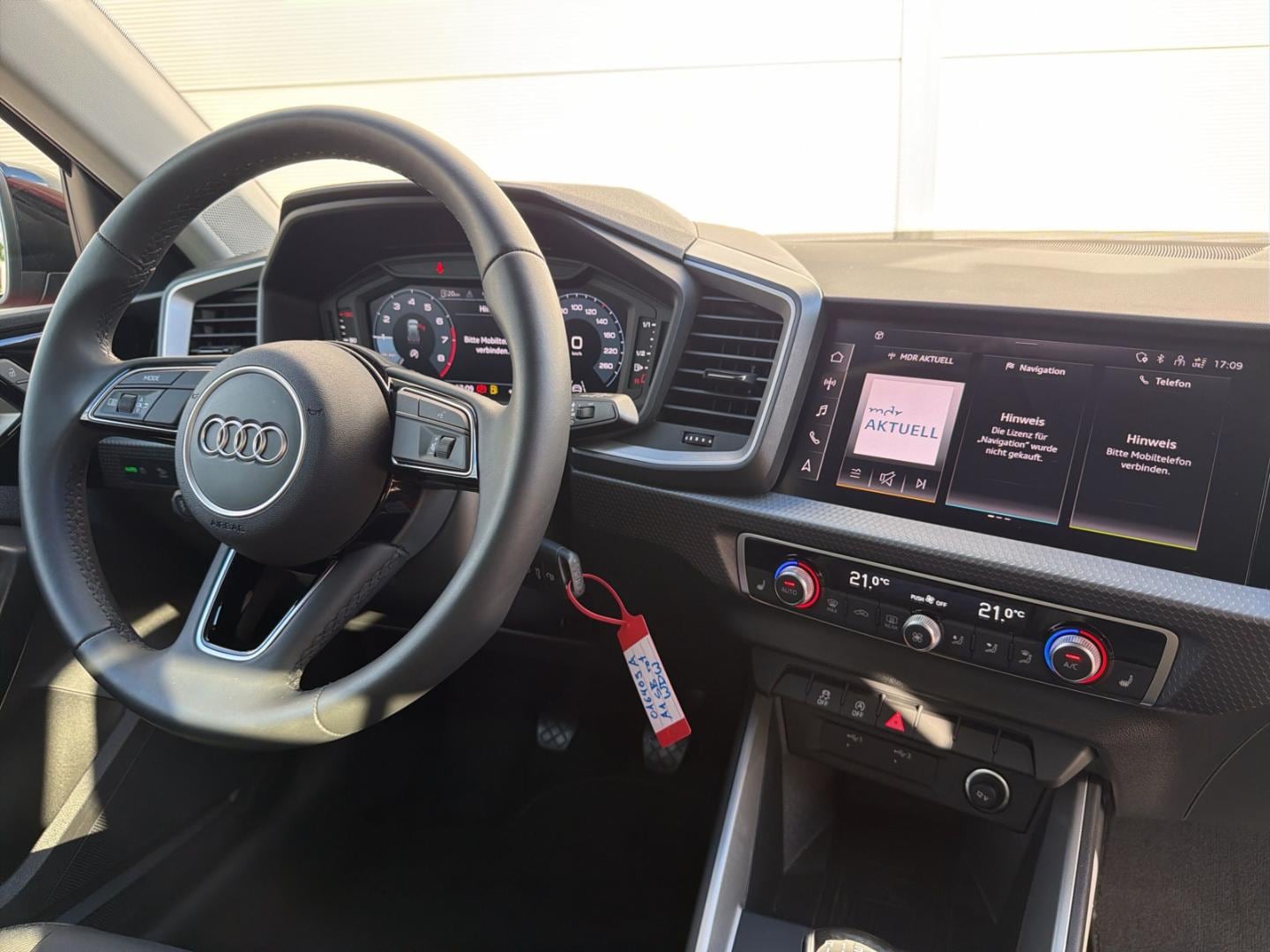 Bild über Audi A1 Sportback advanced 30 TFSI Schaltgetriebe - für weitere Informationen kontaktieren Sie den Audi Partner