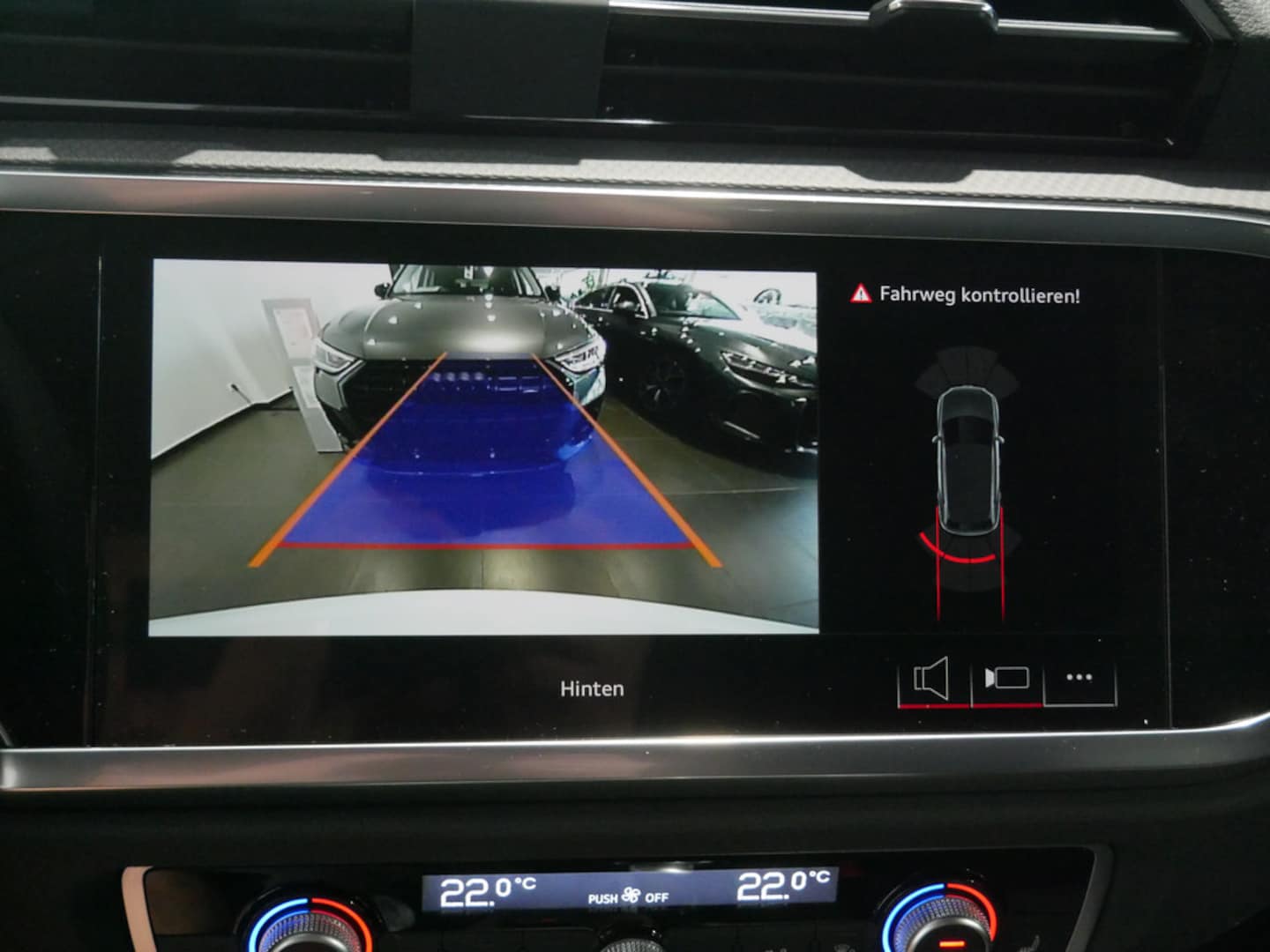 Bild über Audi Q3 TFSI 110 kW S tronic - für weitere Informationen kontaktieren Sie den Audi Partner