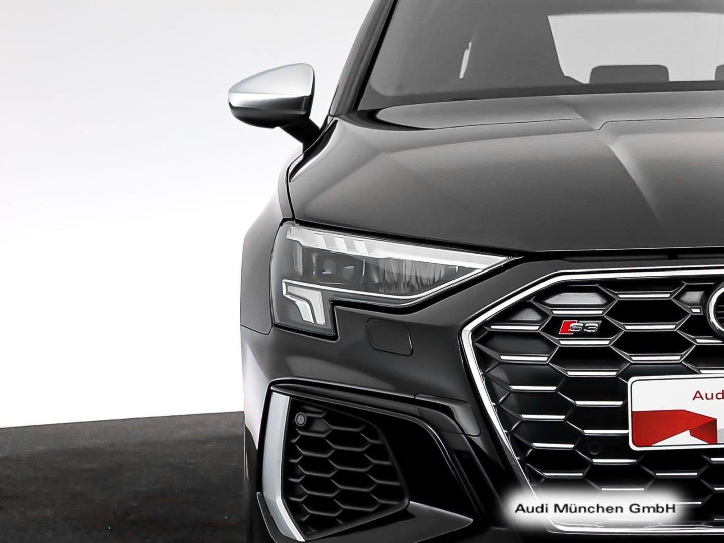 Bild über Audi S3 Sportback TFSI quattro S tronic - für weitere Informationen kontaktieren Sie den Audi Partner
