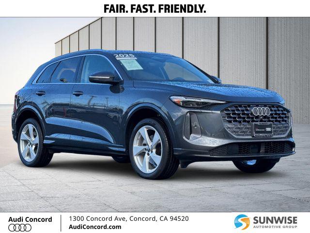 2025 Audi Q5 40 Premium Plus's photo