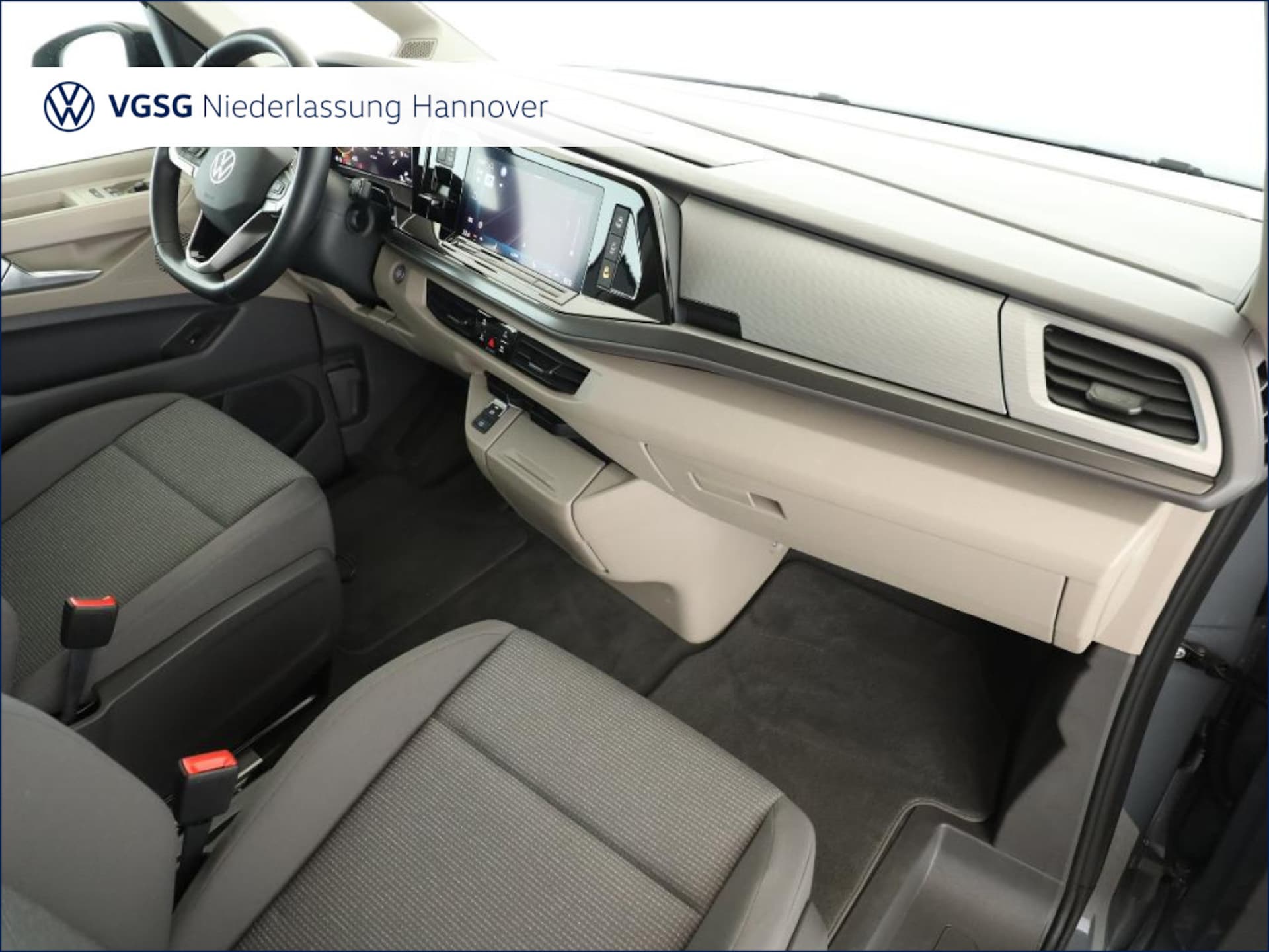 Volkswagen Multivan Langversion Basis-Modell