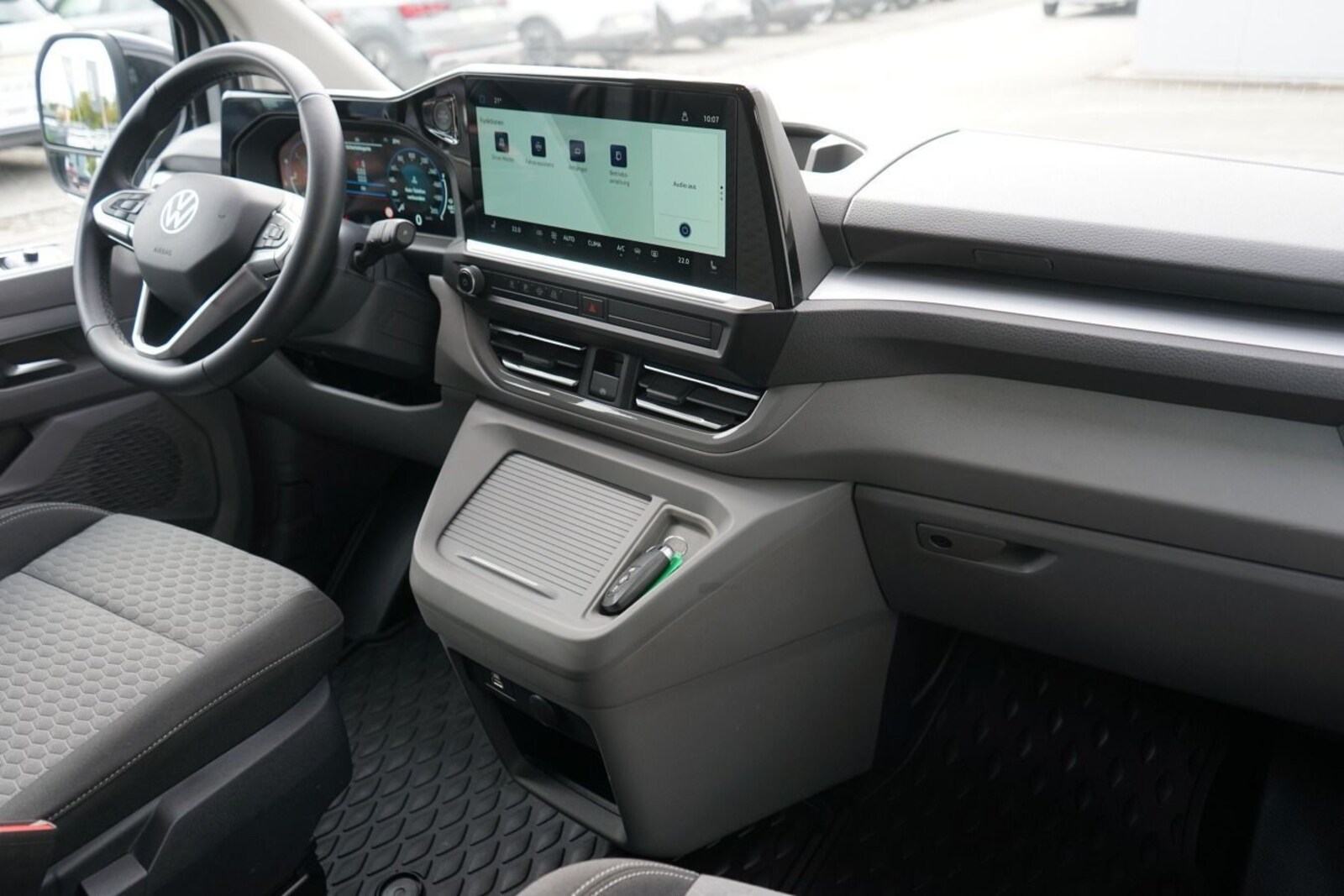 Volkswagen Caravelle langer Radstand – Bild 7