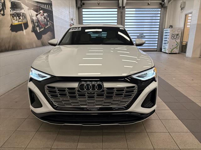 2024 AUDI Q8 - Image 2