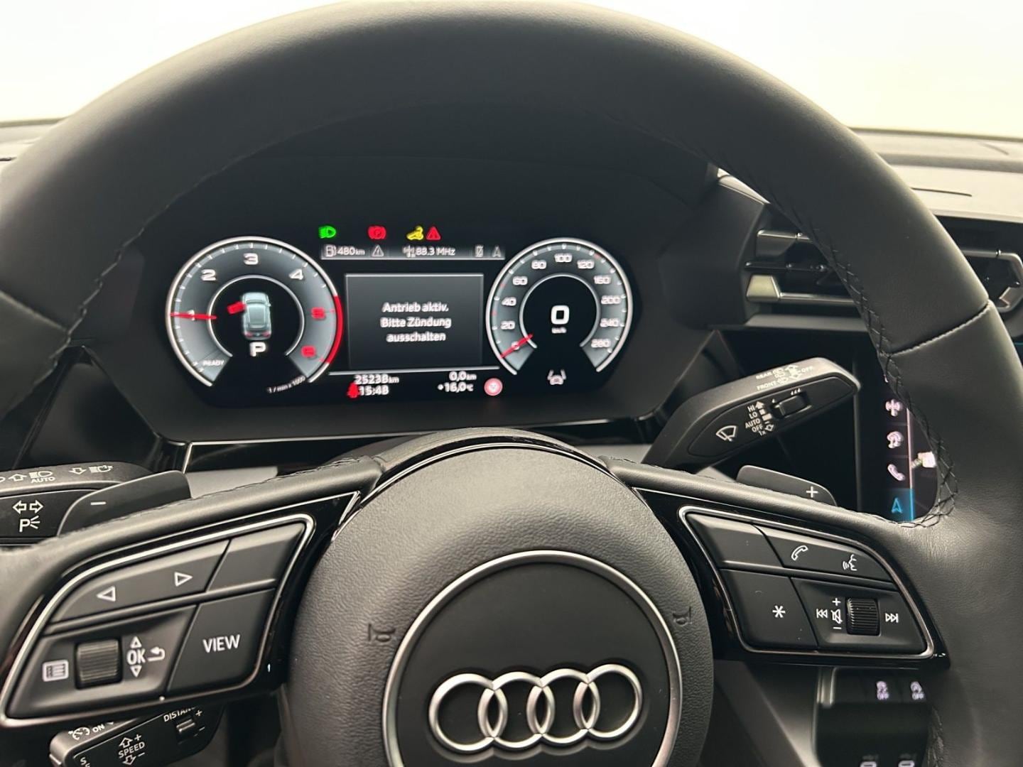 Bild über Audi A3 Sportback S line 35 TDI S tronic - für weitere Informationen kontaktieren Sie den Audi Partner