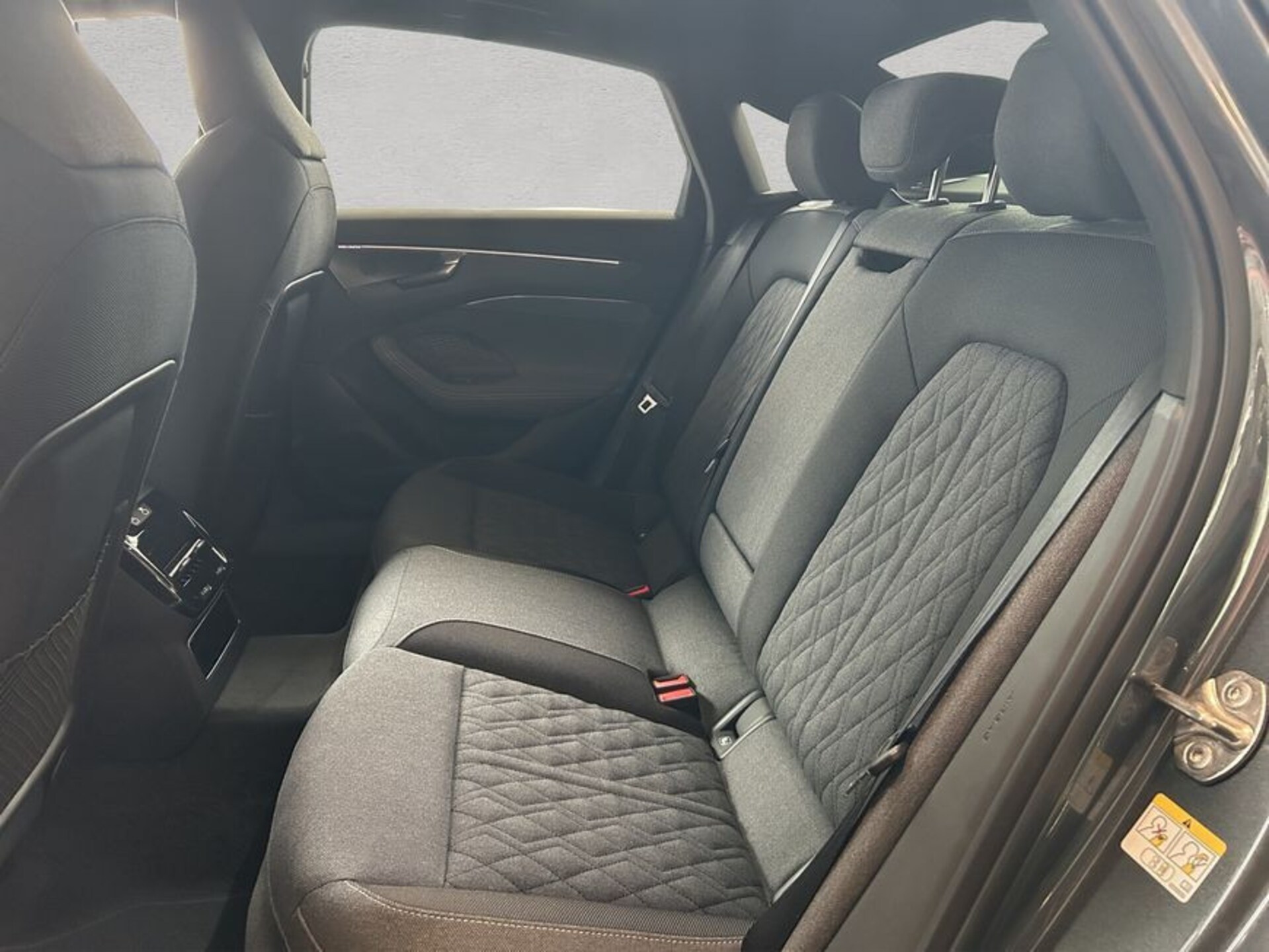 Audi A6 Limousine e-hybrid edition one