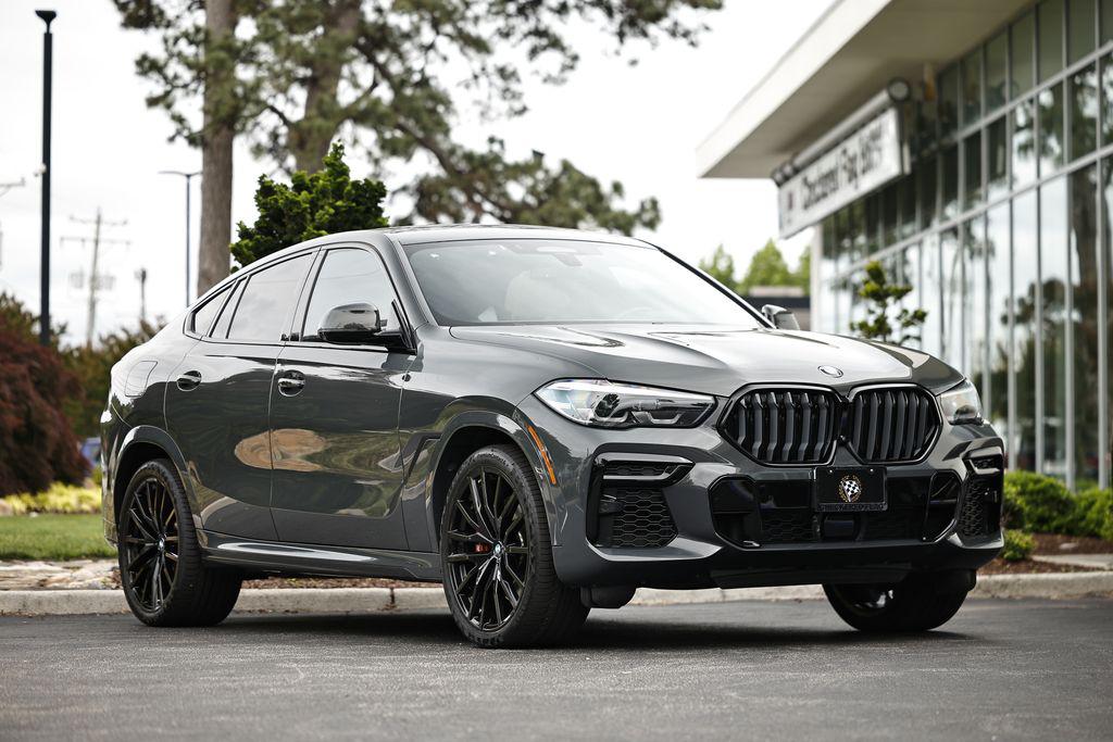 2022 BMW X6 M50i's photo