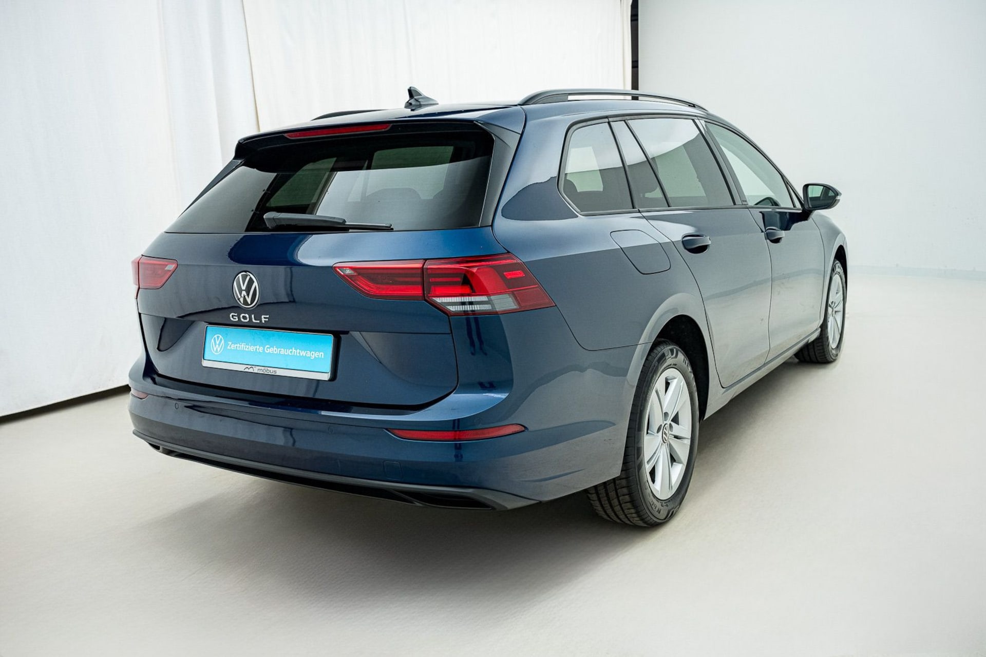 Volkswagen Golf Variant Life