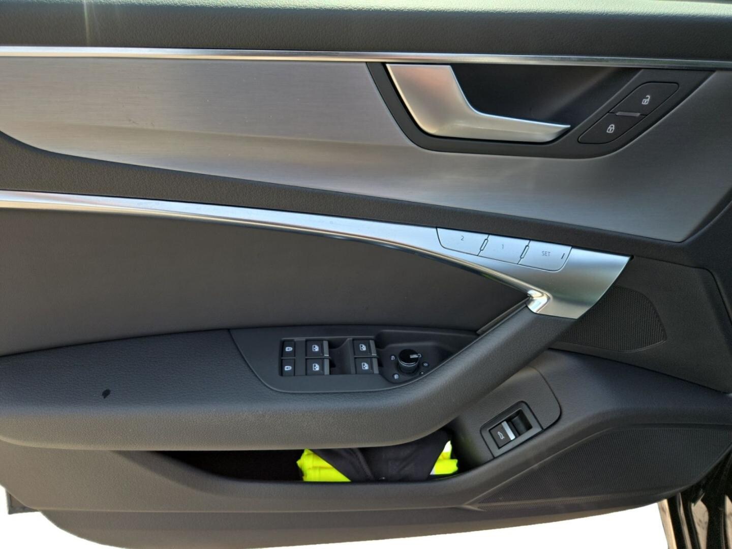 Bild über Audi S6 Avant TDI quattro tiptronic - für weitere Informationen kontaktieren Sie den Audi Partner