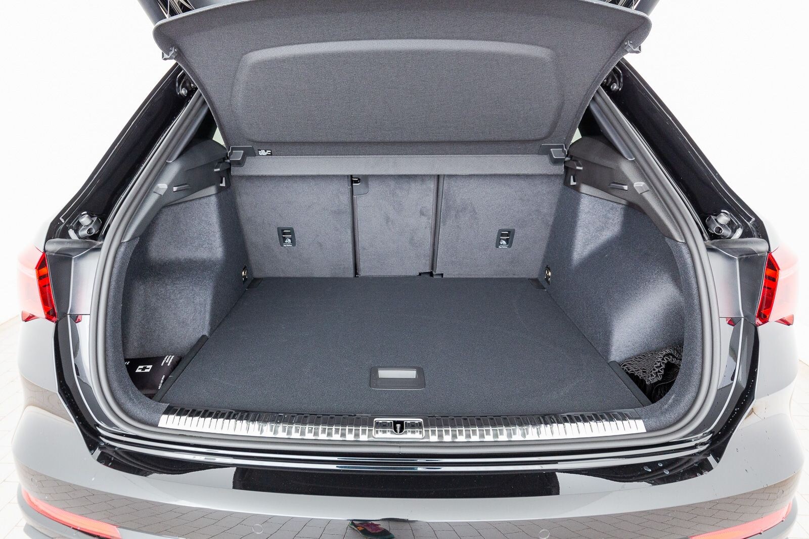 Image about Audi Q3 S line 45 TFSI quattro S tronic