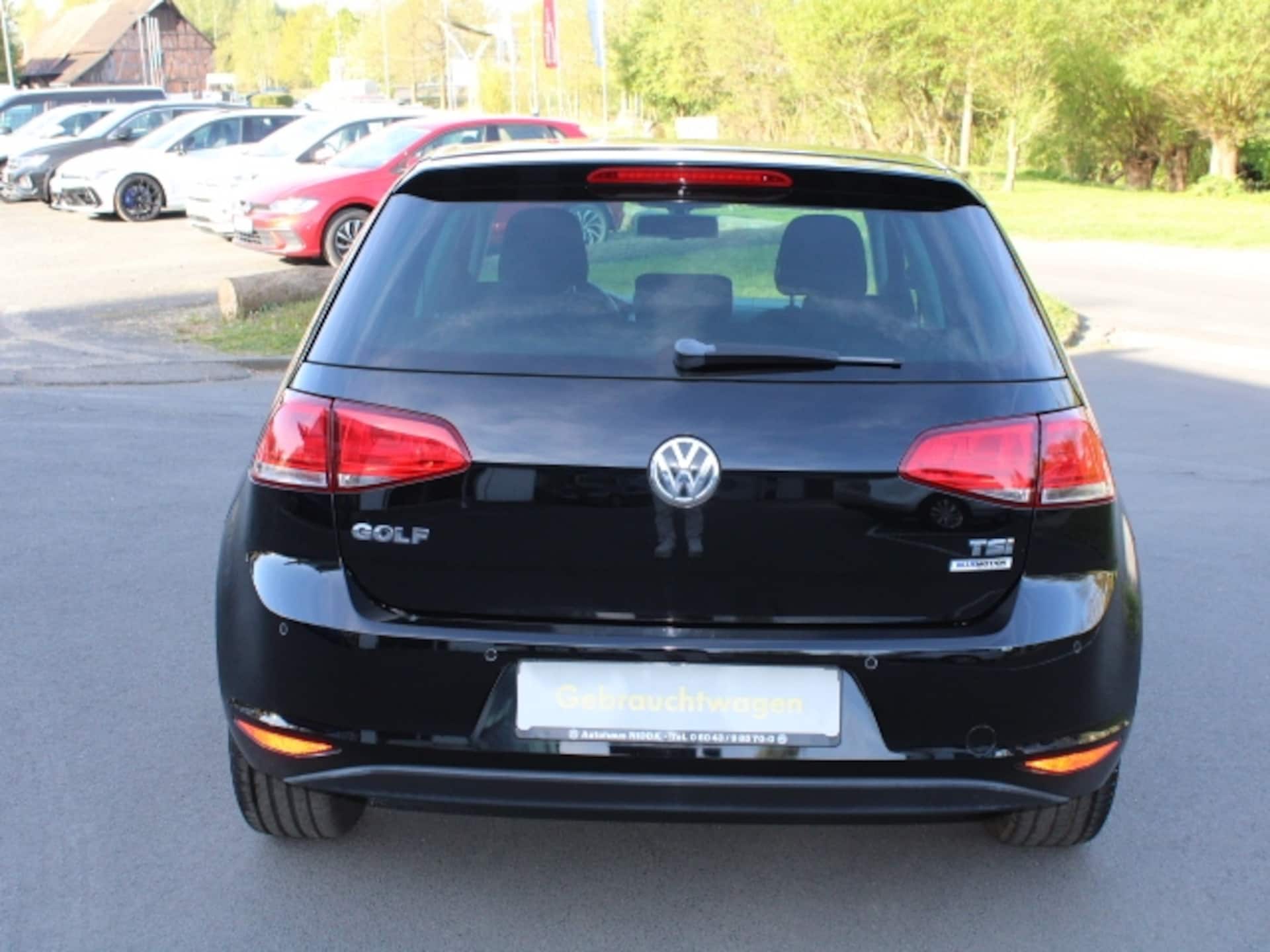 Volkswagen Golf LOUNGE