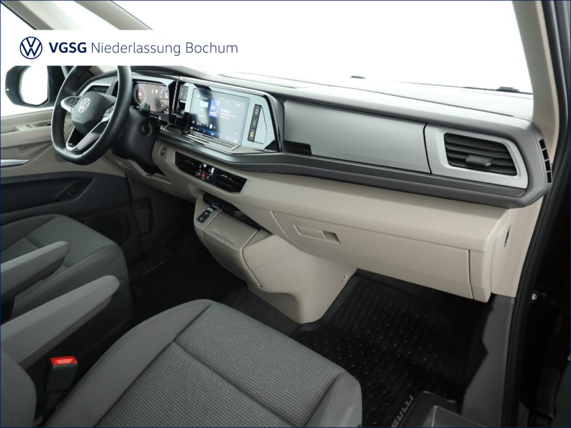 Volkswagen Multivan Langversion Basis-Modell