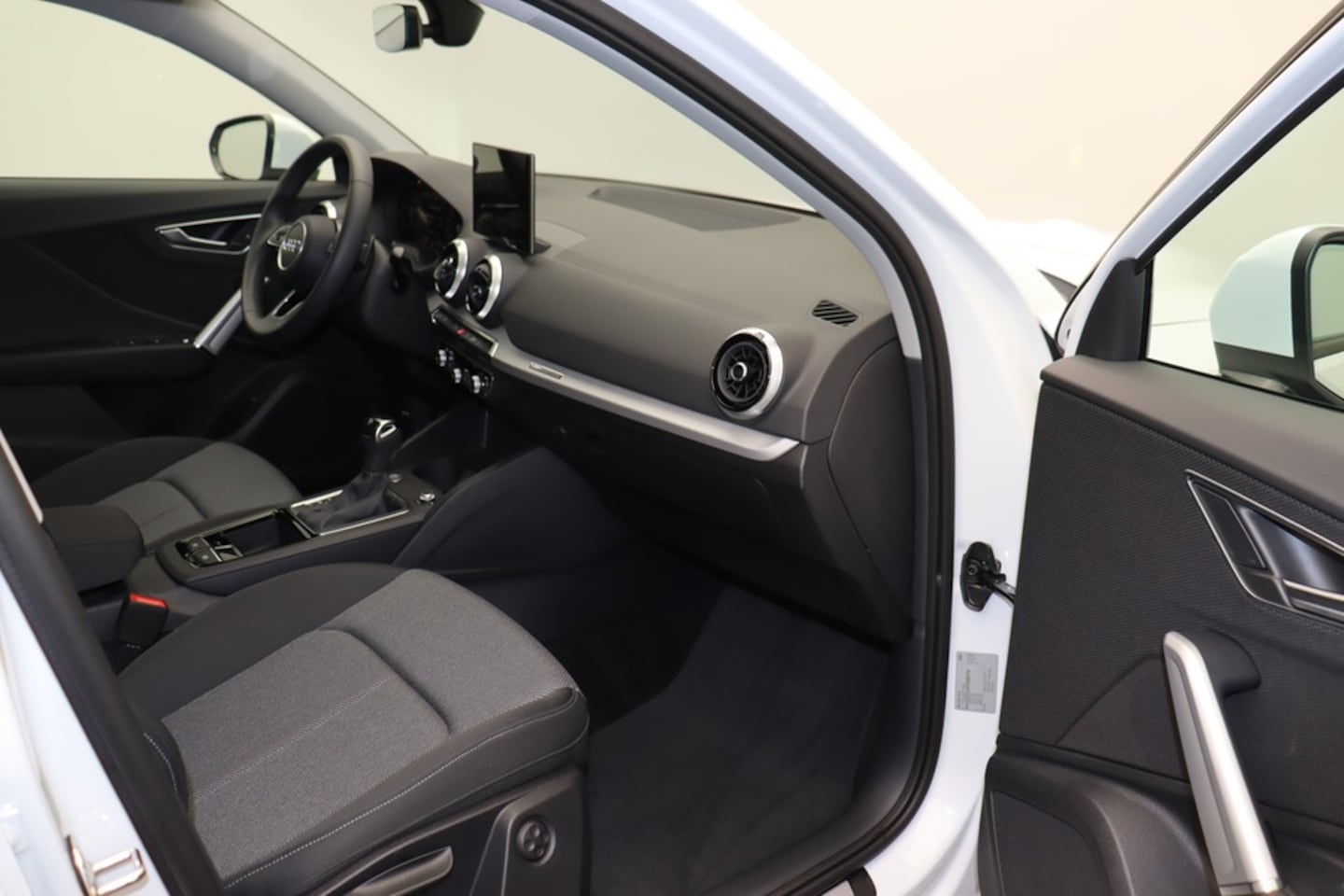 Bild über Audi Q2 S line 35 TFSI S tronic - für weitere Informationen kontaktieren Sie den Audi Partner